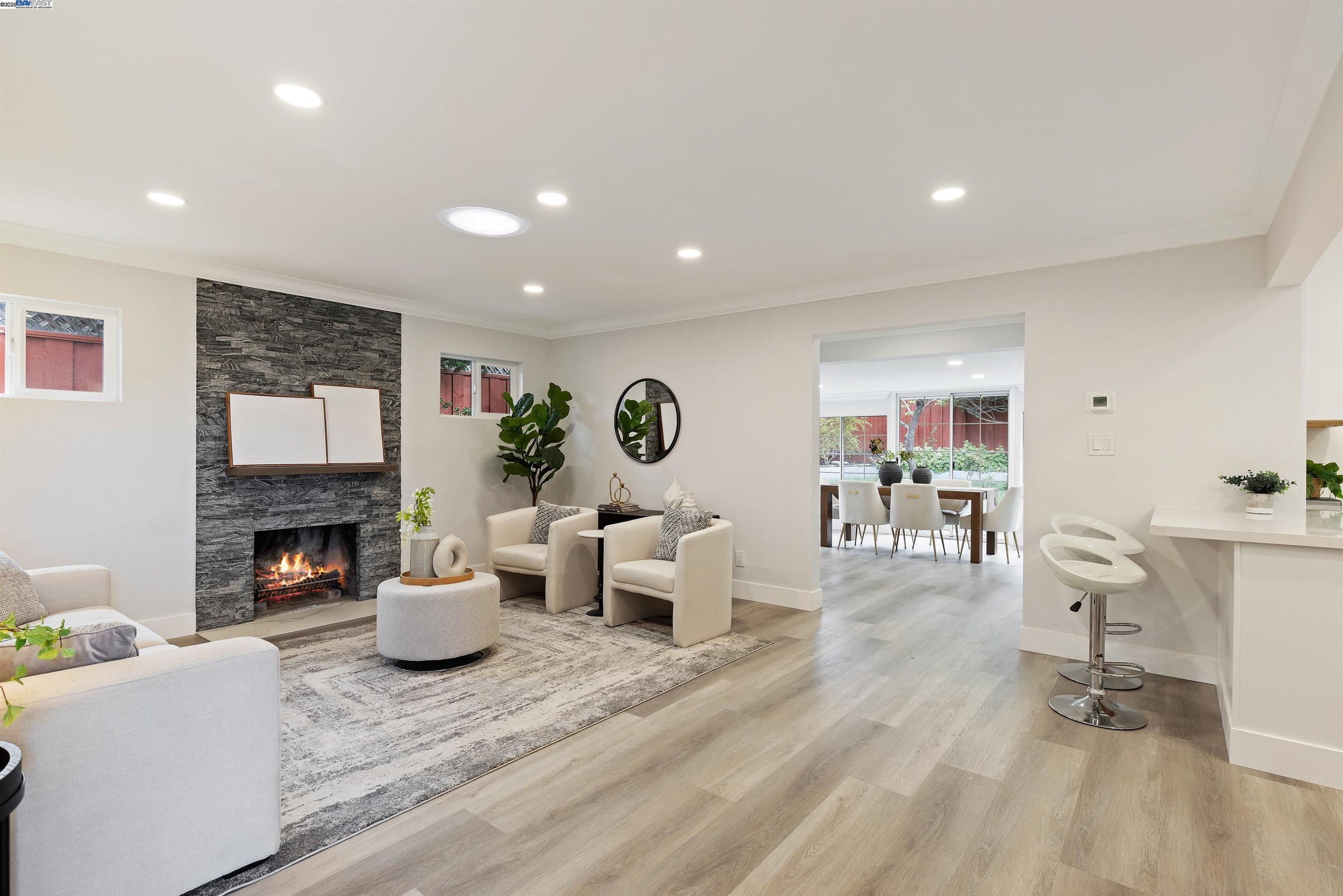 Detail Gallery Image 6 of 38 For 1692 Maryland St, Redwood City,  CA 94061 - 3 Beds | 3/1 Baths