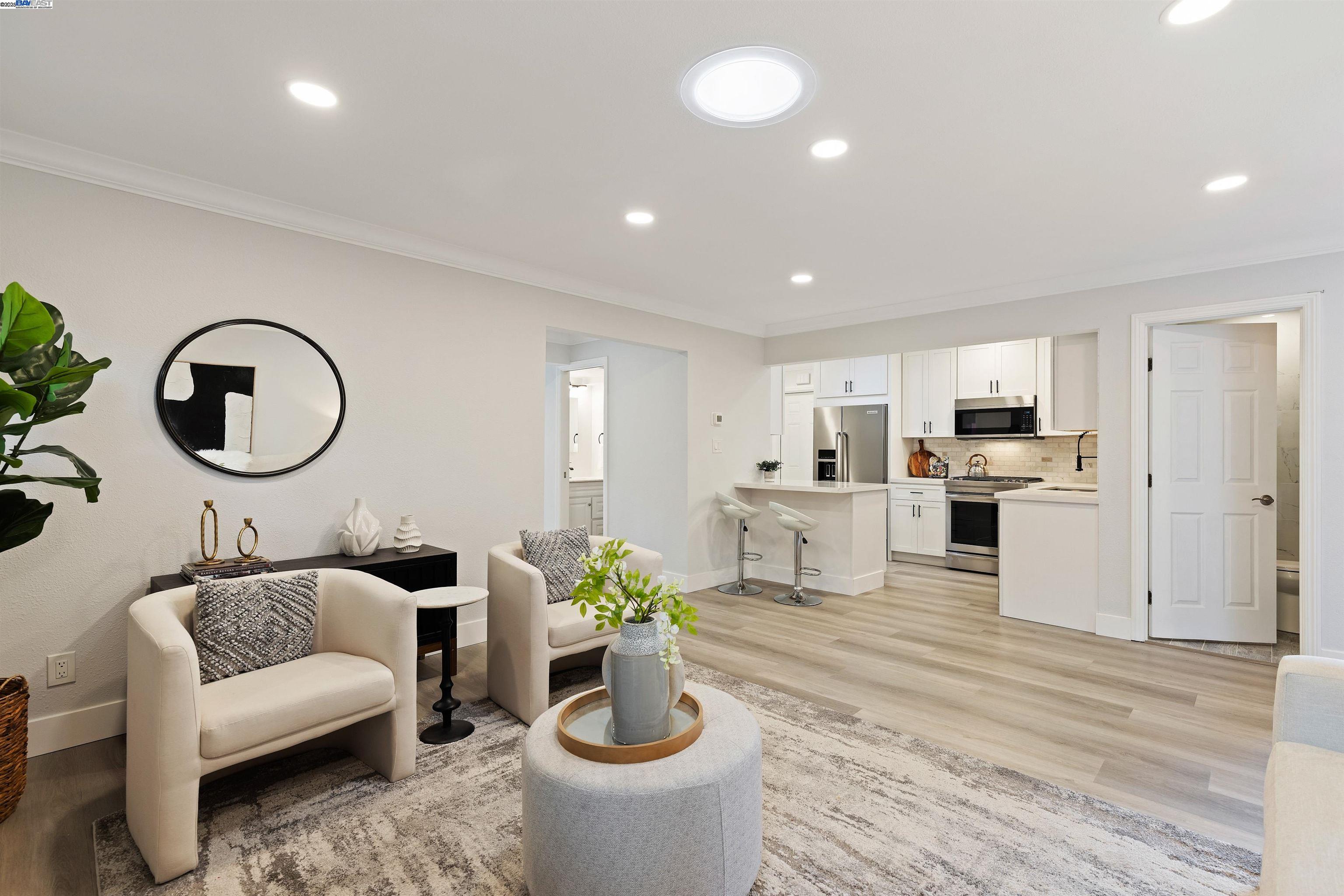 Detail Gallery Image 8 of 38 For 1692 Maryland St, Redwood City,  CA 94061 - 3 Beds | 3/1 Baths