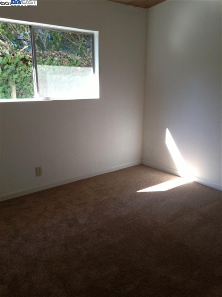 Detail Gallery Image 6 of 7 For 939 Rose Ave, Pleasanton,  CA 94566-6411 - 2 Beds | 1 Baths