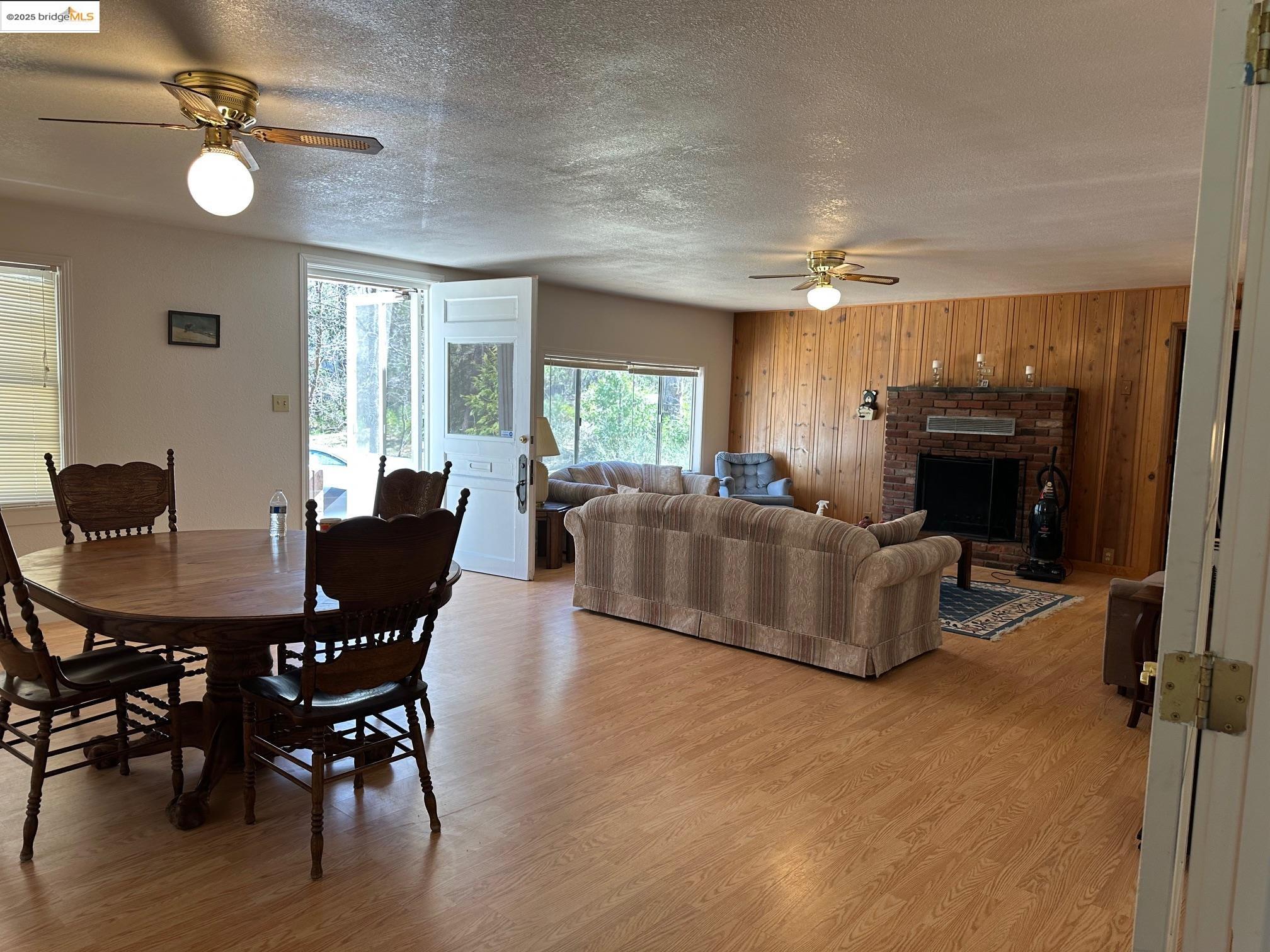 Detail Gallery Image 10 of 37 For 10967 Smith Station Rd., Groveland,  CA 95321 - 2 Beds | 2 Baths