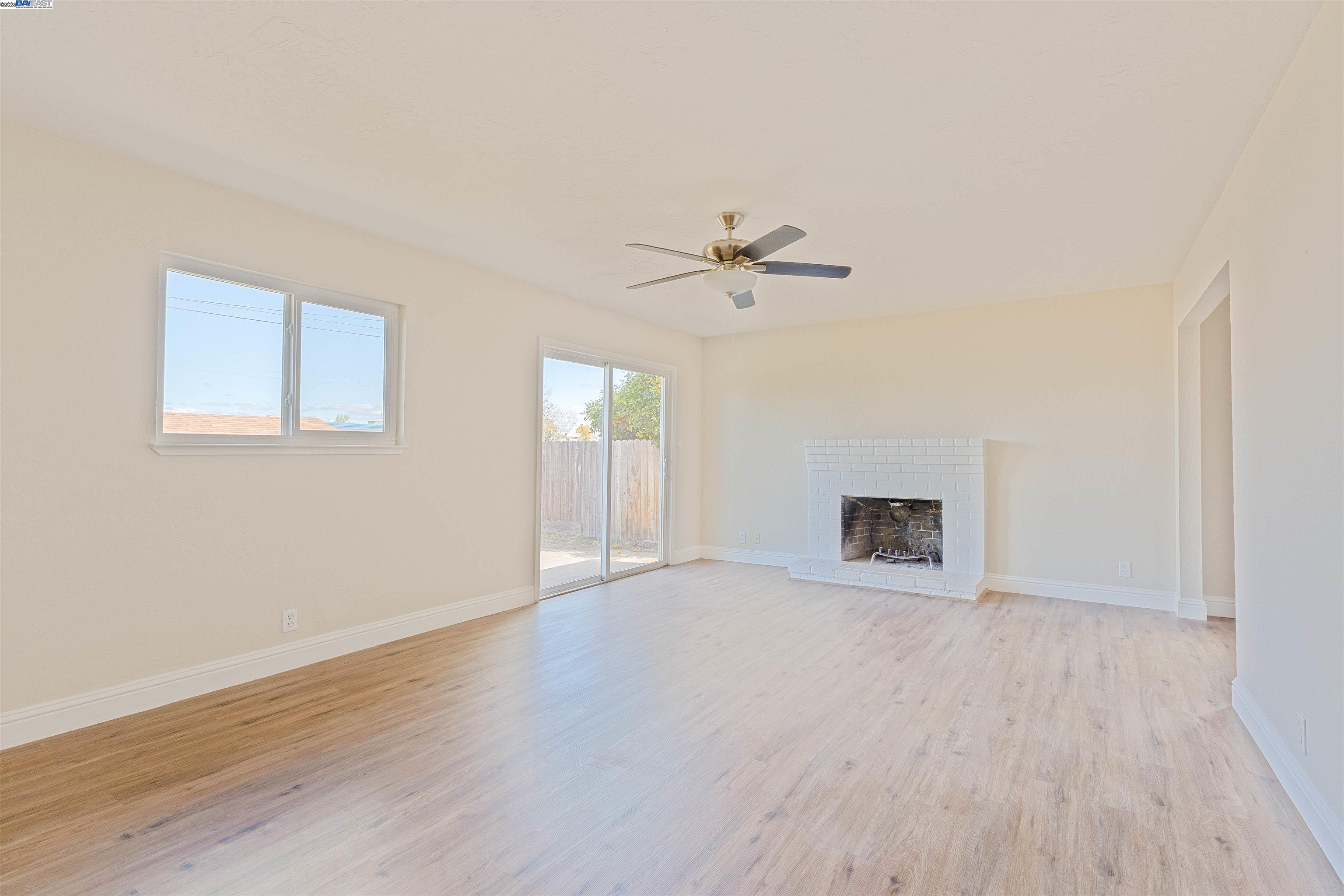 Detail Gallery Image 7 of 25 For 157 Argonaut St, Manteca,  CA 95336 - 3 Beds | 2 Baths
