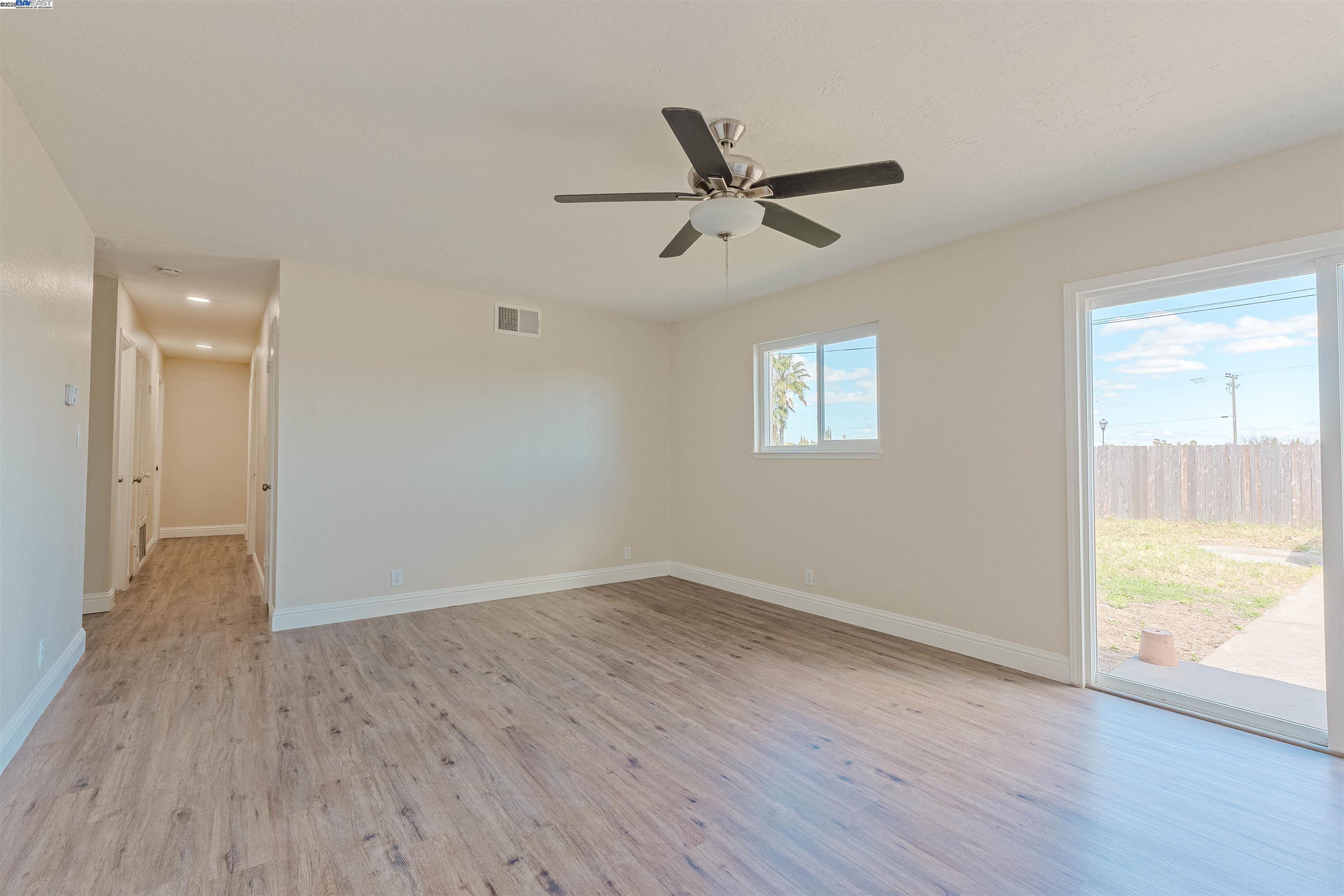 Detail Gallery Image 8 of 25 For 157 Argonaut St, Manteca,  CA 95336 - 3 Beds | 2 Baths