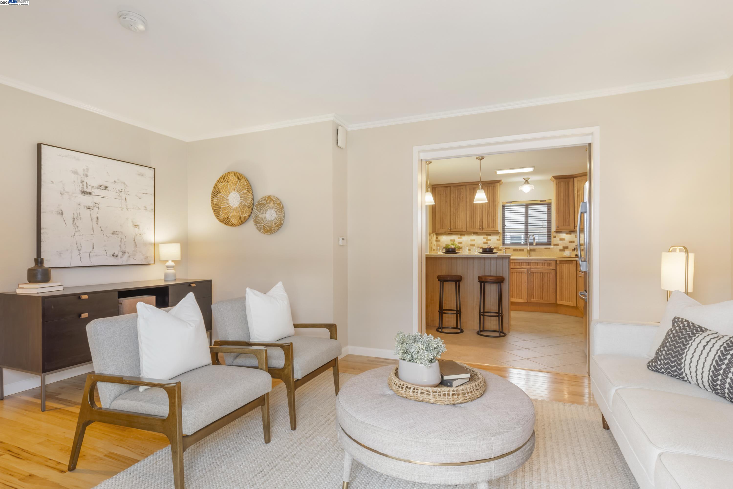 Photo #6: 41091937 Listing: Photo #6