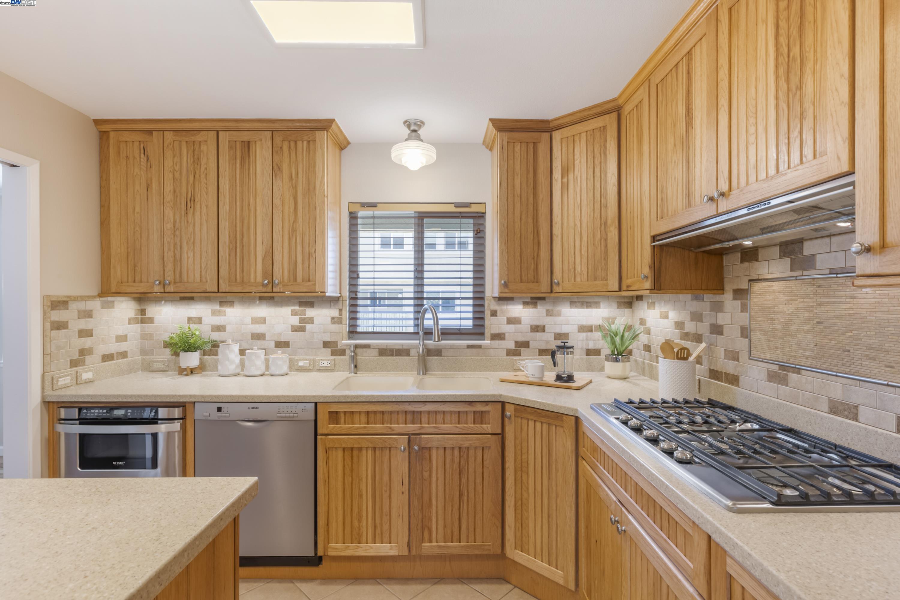 Photo #8: 41091937 Listing: Photo #8