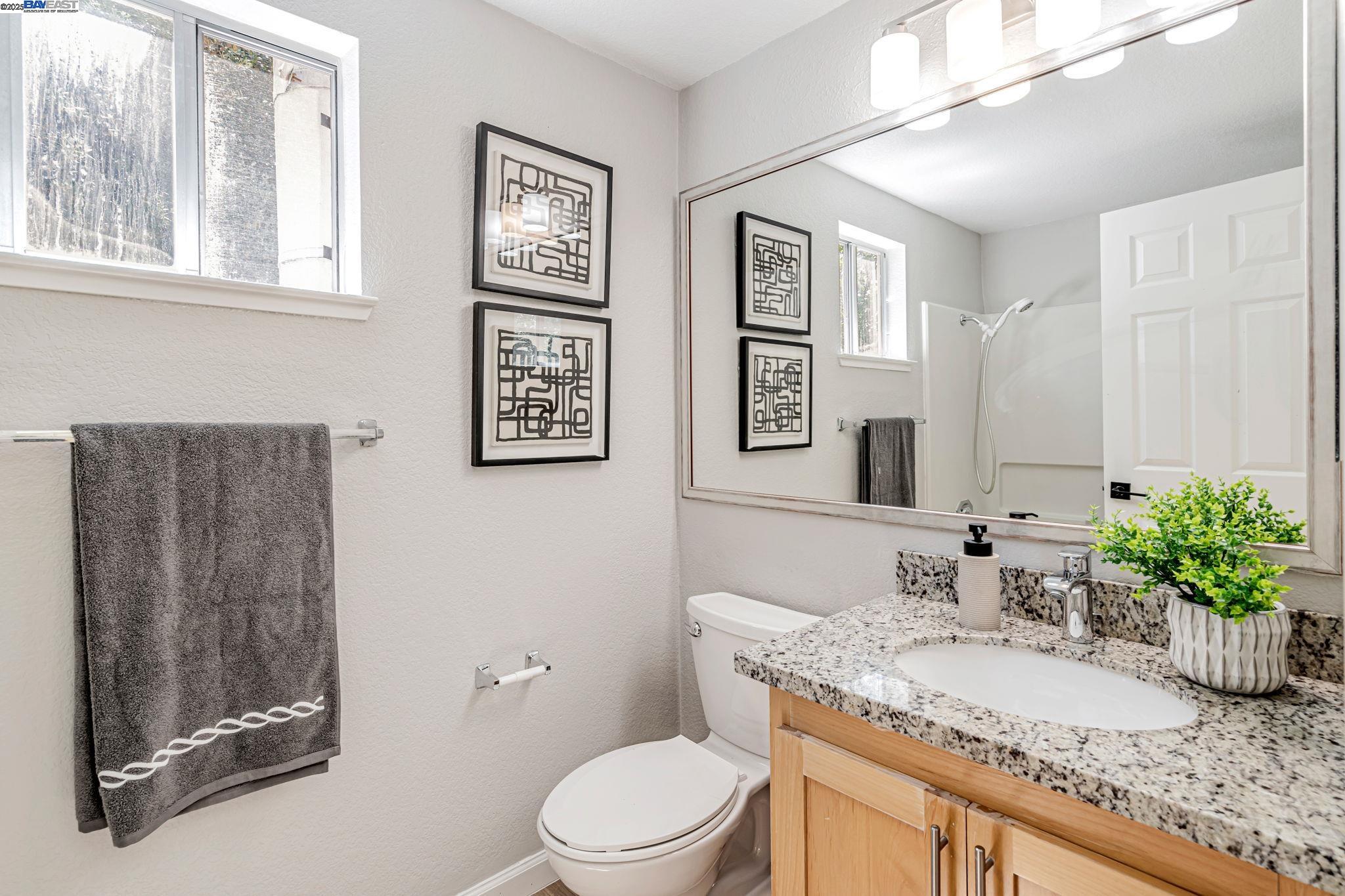 Detail Gallery Image 18 of 26 For 419 Saint Emilion Ct, Mountain View,  CA 94043 - 3 Beds | 2/1 Baths