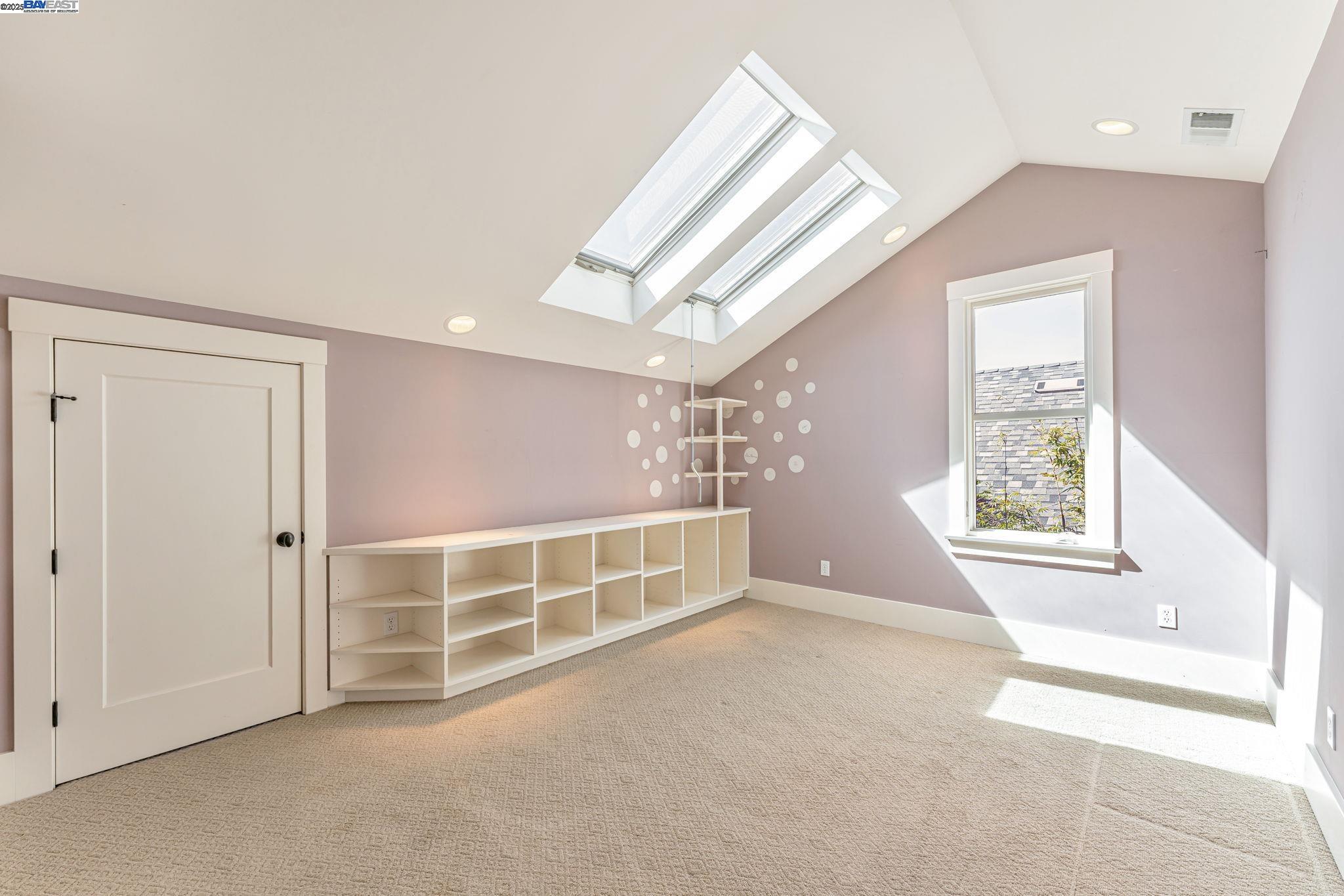 Detail Gallery Image 31 of 54 For 414 Mcauley St, Oakland,  CA 94609 - 4 Beds | 2 Baths