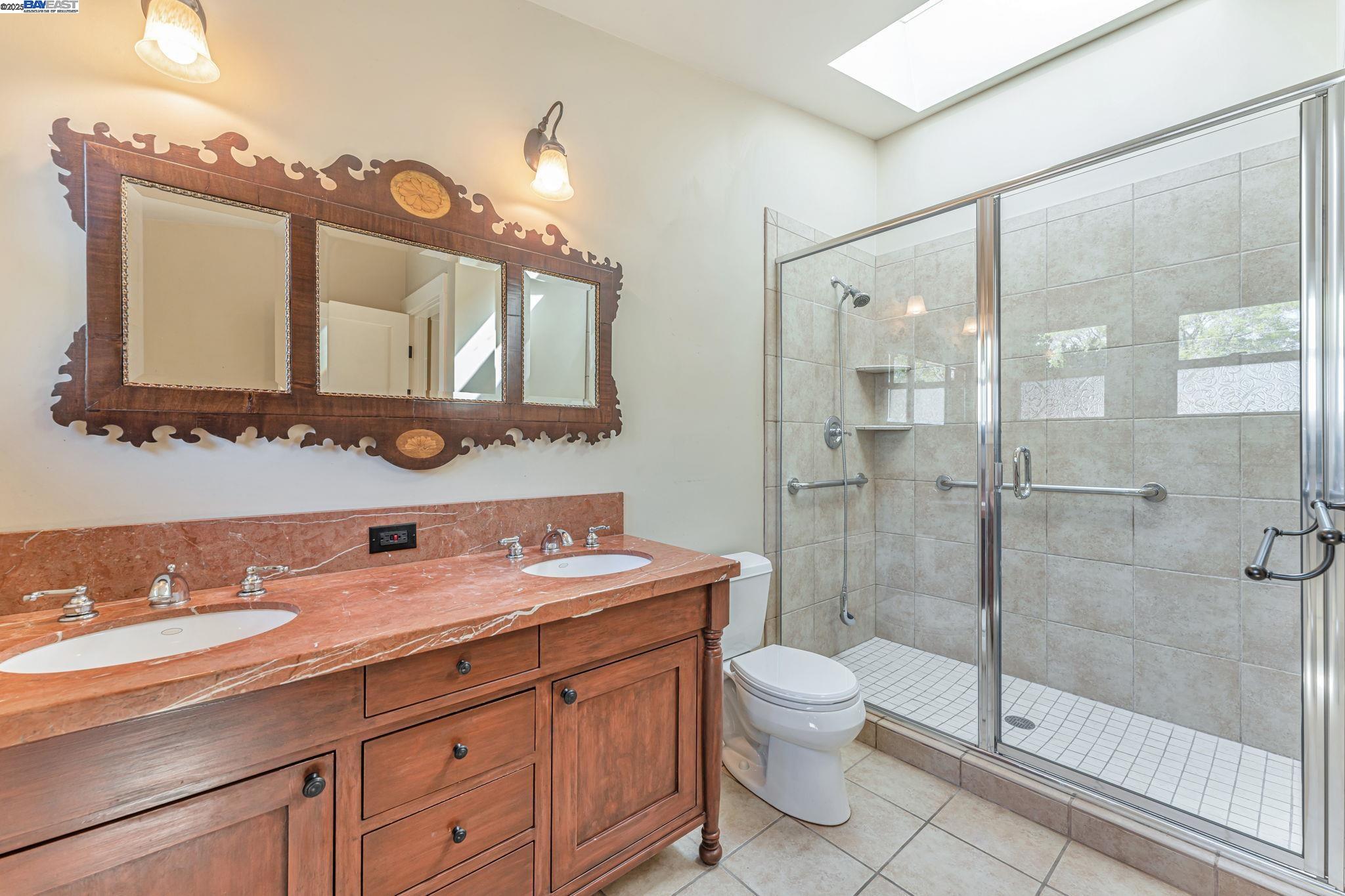 Detail Gallery Image 40 of 54 For 414 Mcauley St, Oakland,  CA 94609 - 4 Beds | 2 Baths