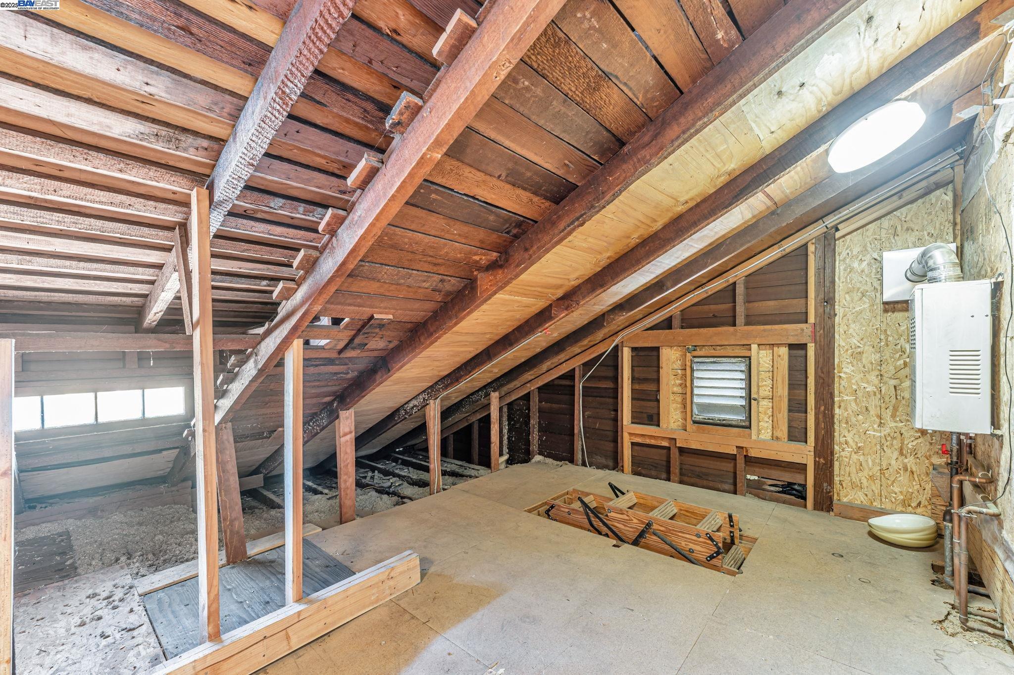 Detail Gallery Image 43 of 54 For 414 Mcauley St, Oakland,  CA 94609 - 4 Beds | 2 Baths