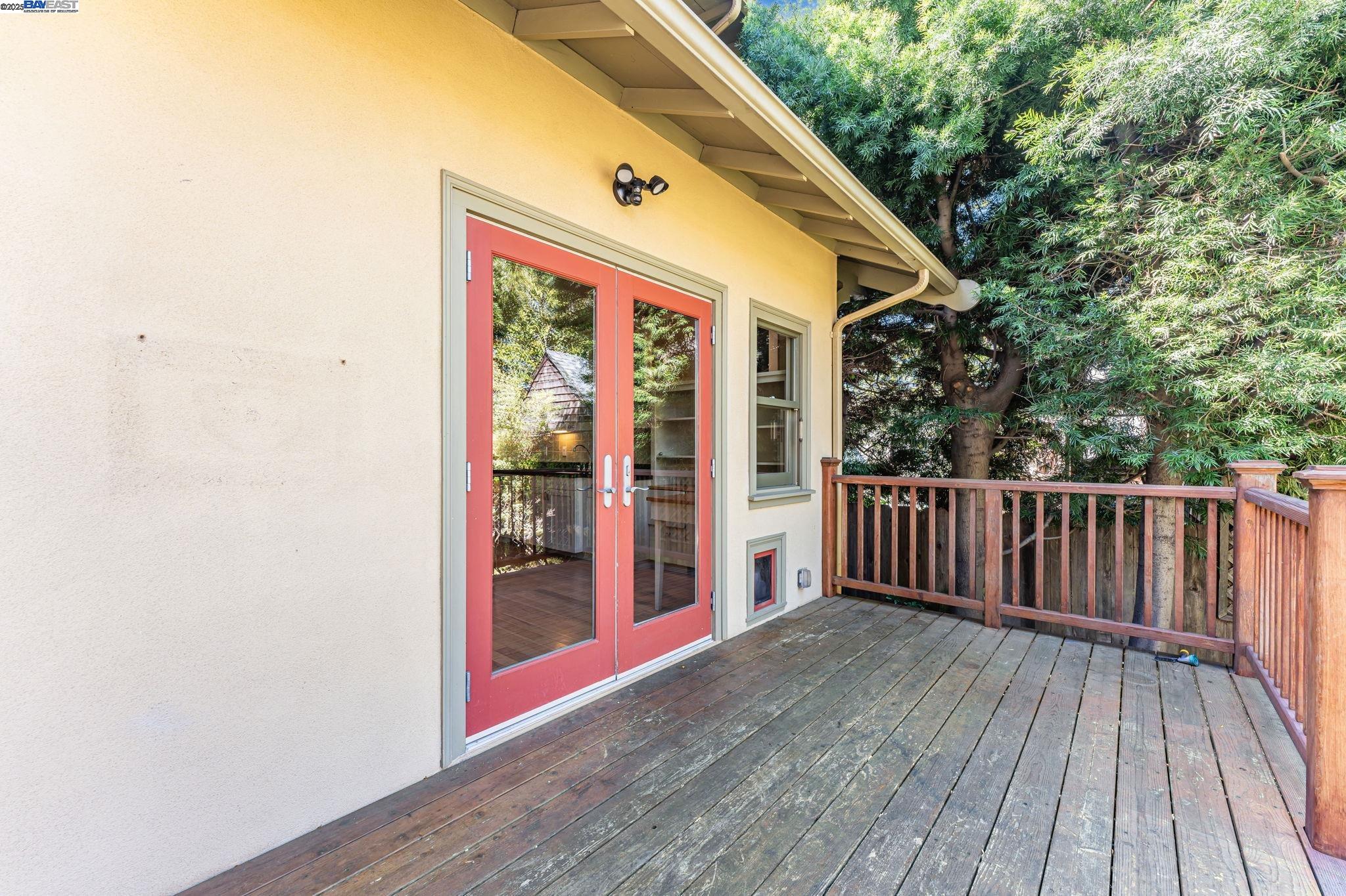 Detail Gallery Image 46 of 54 For 414 Mcauley St, Oakland,  CA 94609 - 4 Beds | 2 Baths