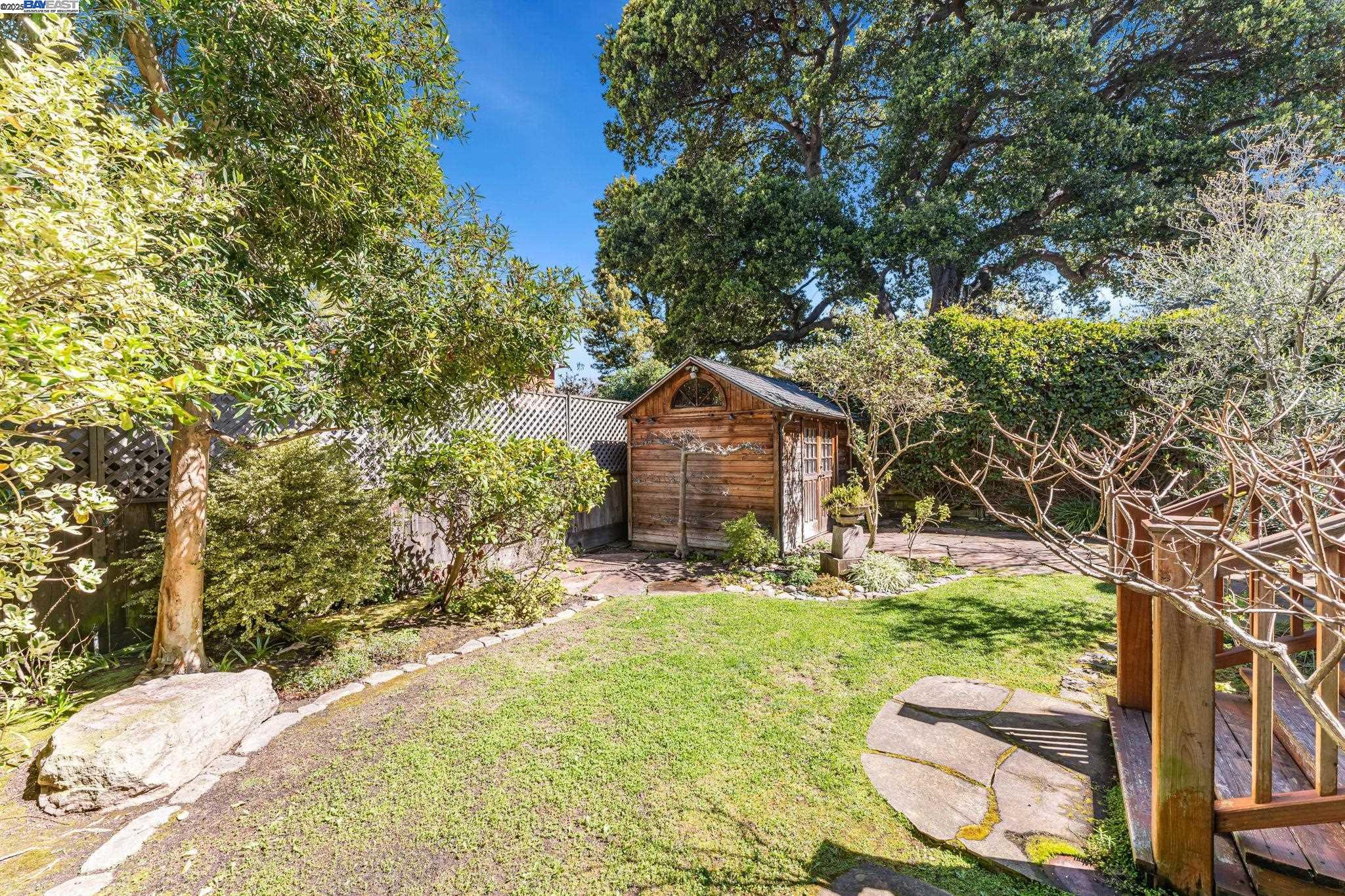 Detail Gallery Image 53 of 54 For 414 Mcauley St, Oakland,  CA 94609 - 4 Beds | 2 Baths