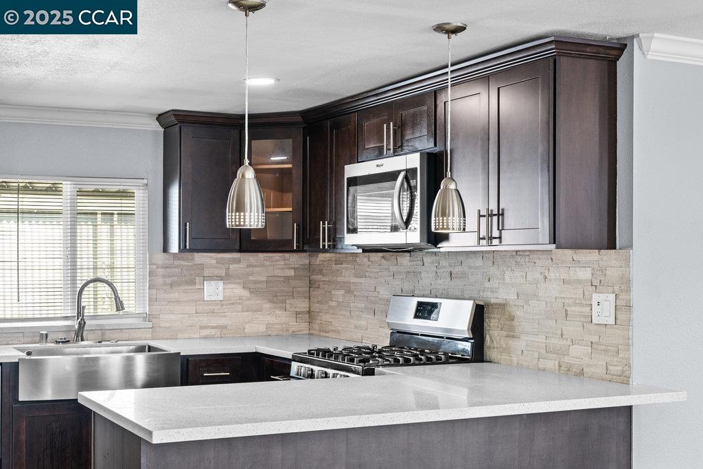 Detail Gallery Image 5 of 44 For 3301 Buchanan #99,  Antioch,  CA 94509 - 3 Beds | 2 Baths