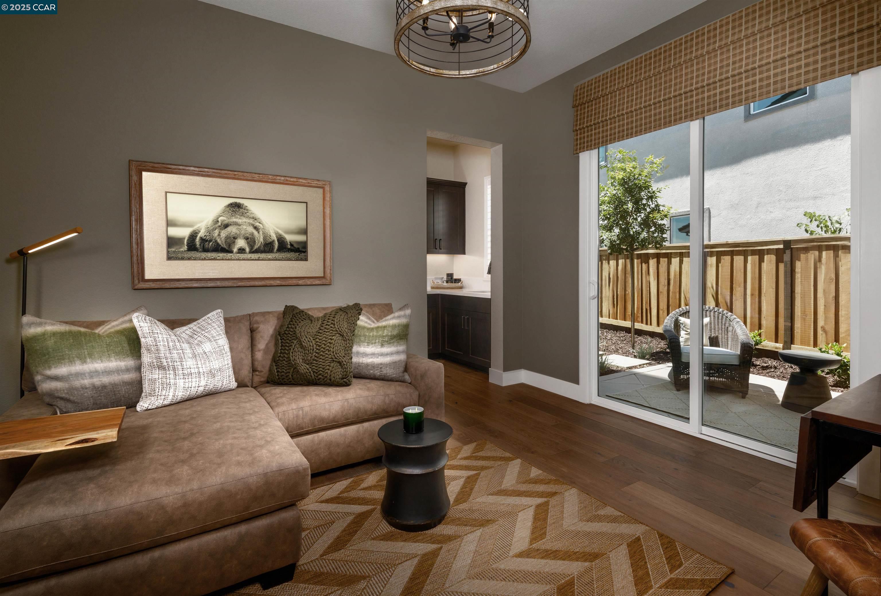 Detail Gallery Image 17 of 22 For 16138 Poulson Ct, Lathrop,  CA 95330 - 5 Beds | 4/1 Baths