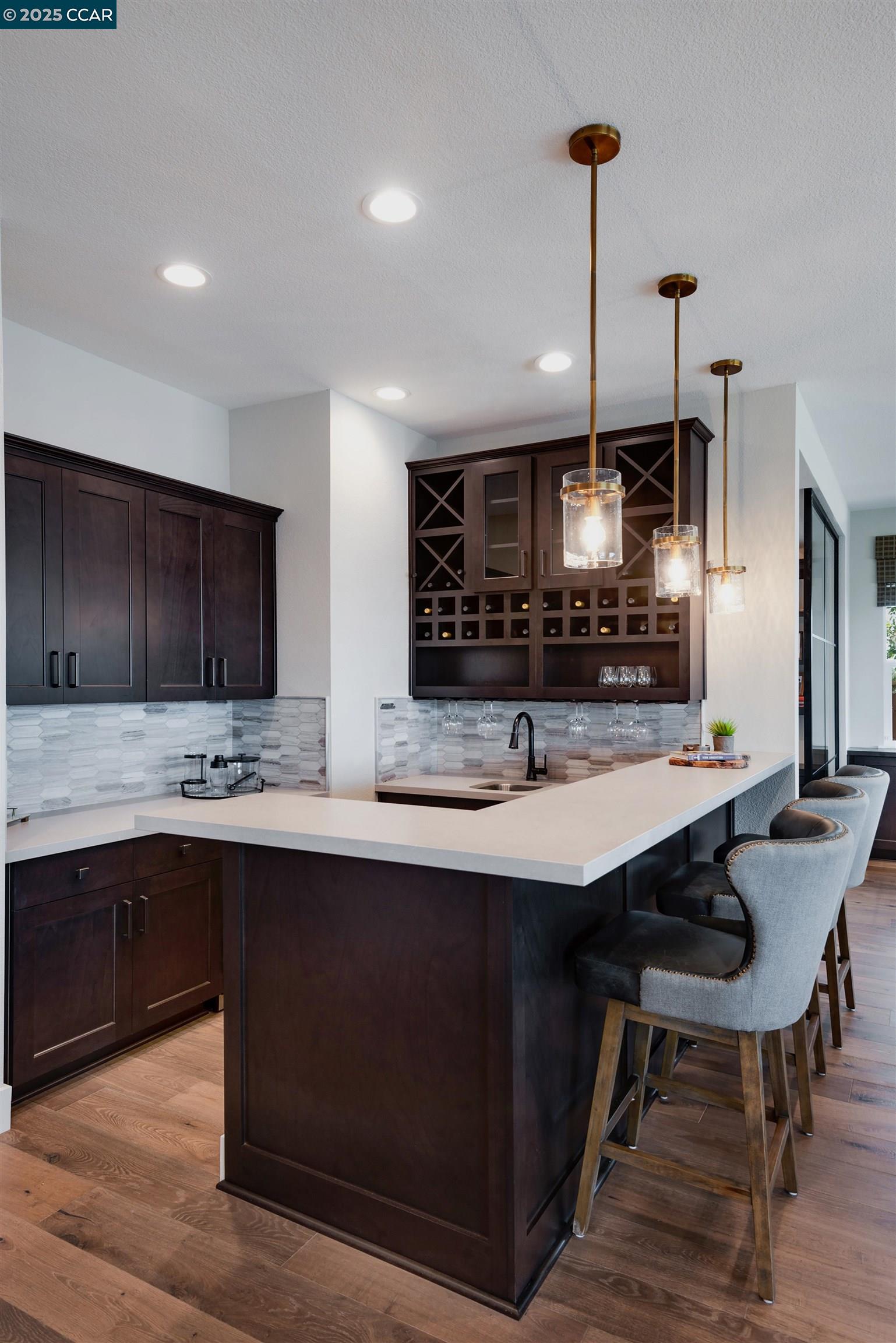 Detail Gallery Image 7 of 22 For 16138 Poulson Ct, Lathrop,  CA 95330 - 5 Beds | 4/1 Baths