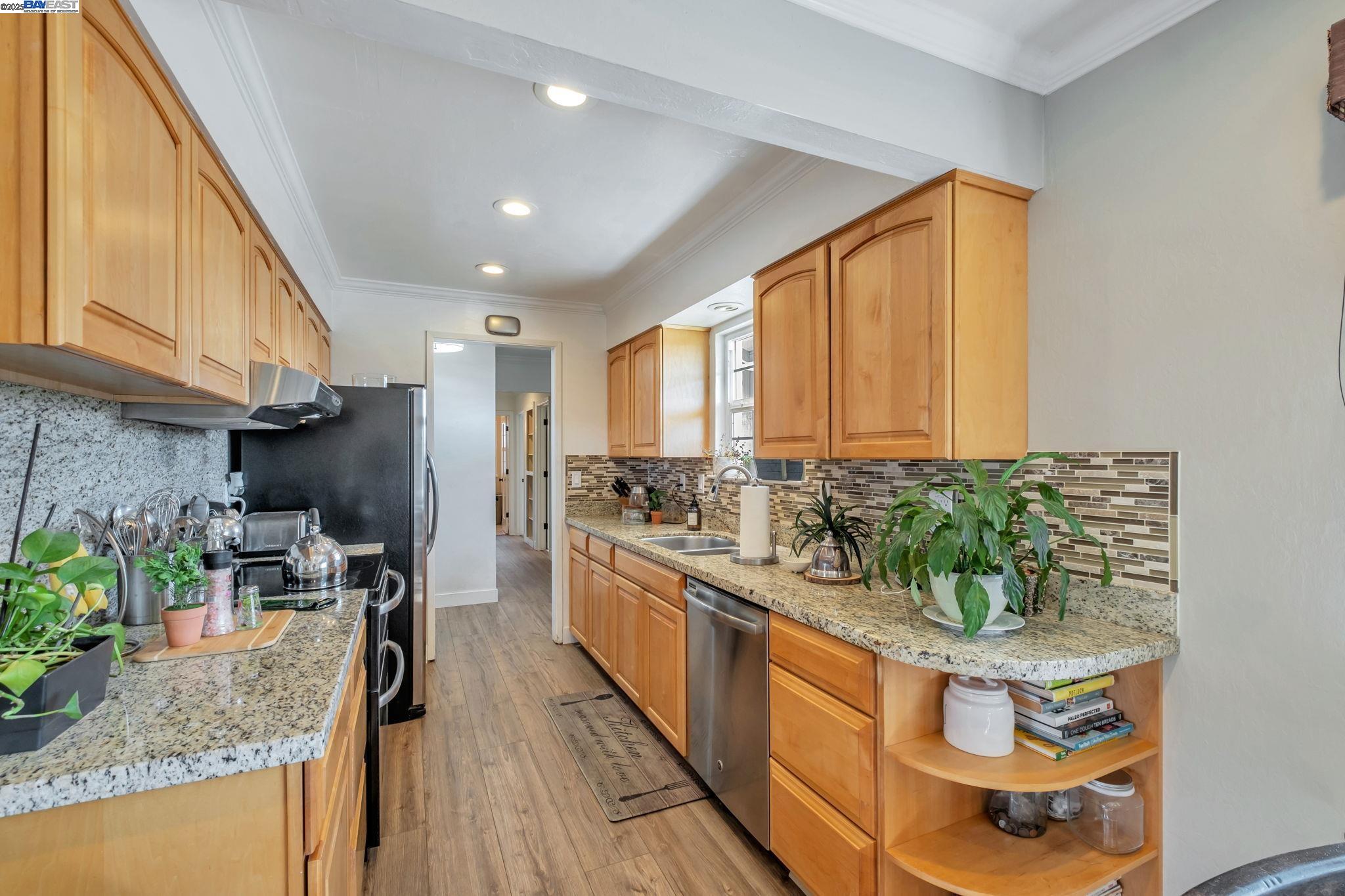 Detail Gallery Image 15 of 47 For 1480 Lemos Lane, Fremont,  CA 94539 - 3 Beds | 2 Baths