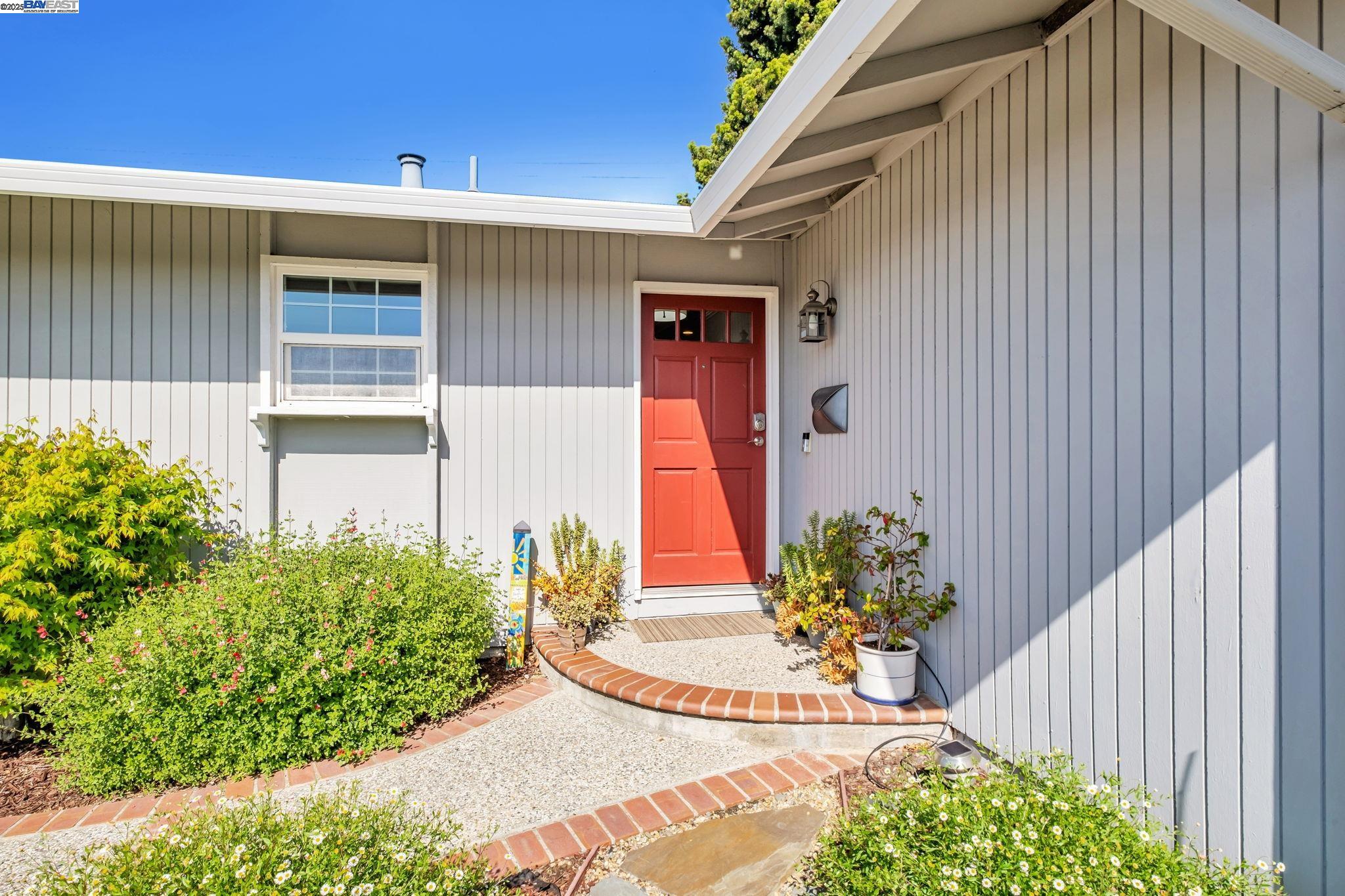 Detail Gallery Image 4 of 47 For 1480 Lemos Lane, Fremont,  CA 94539 - 3 Beds | 2 Baths