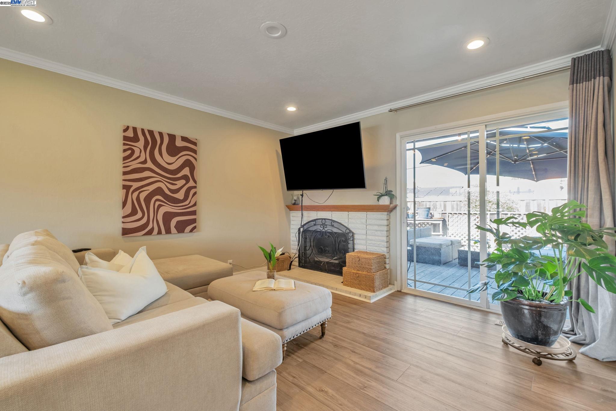 Detail Gallery Image 9 of 47 For 1480 Lemos Lane, Fremont,  CA 94539 - 3 Beds | 2 Baths