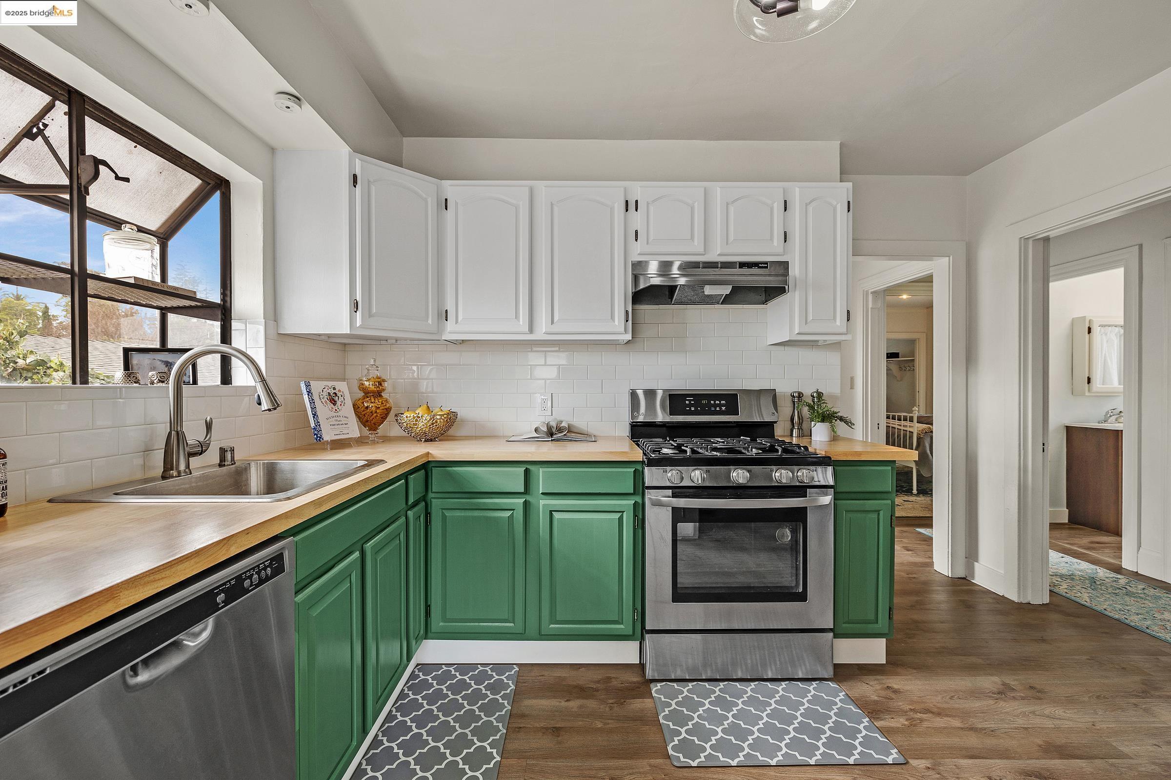 3324 68th Ave