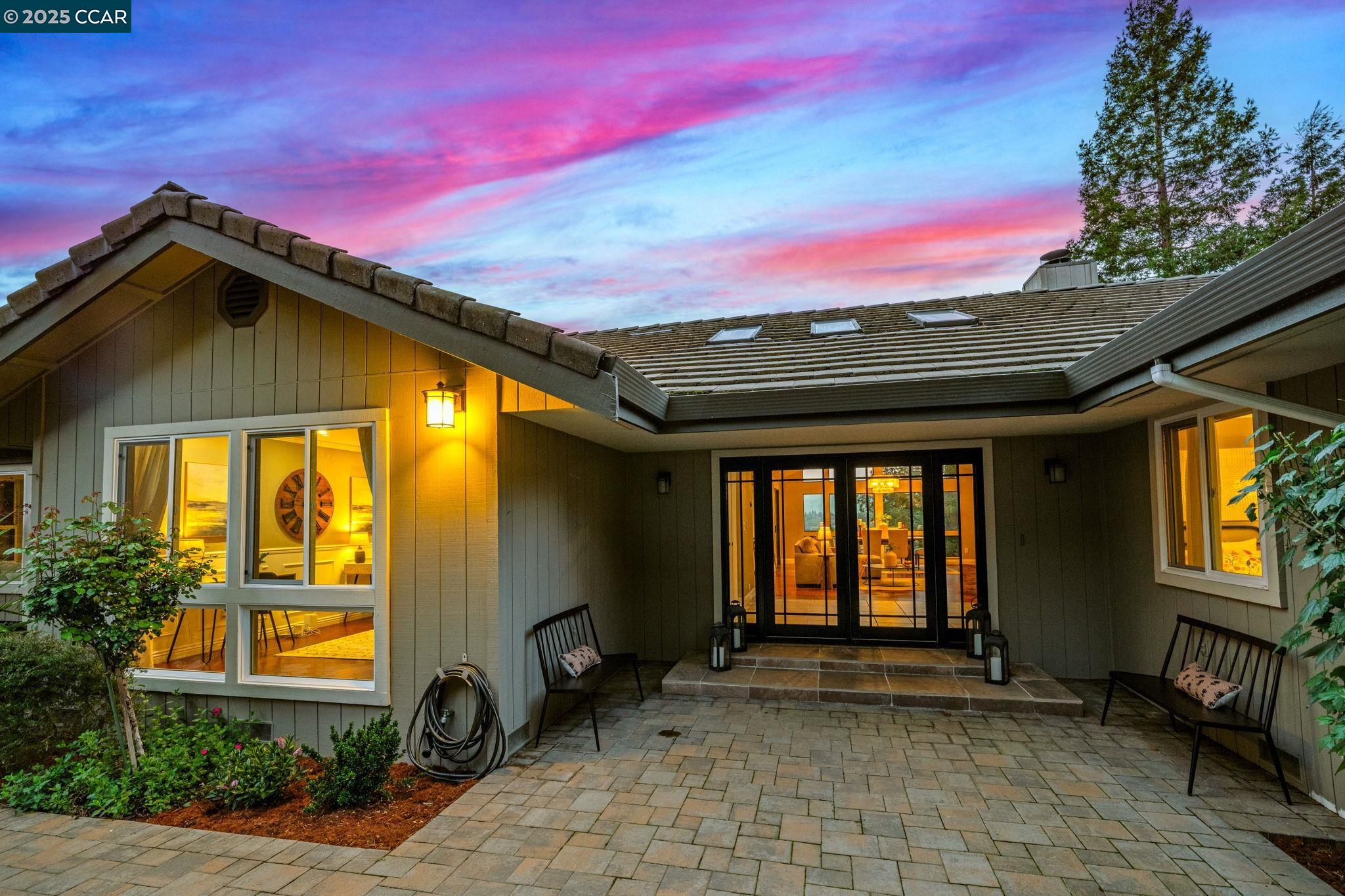 Detail Gallery Image 1 of 1 For 965 Ridge Dr, Concord,  CA 94518 - 5 Beds | 4 Baths