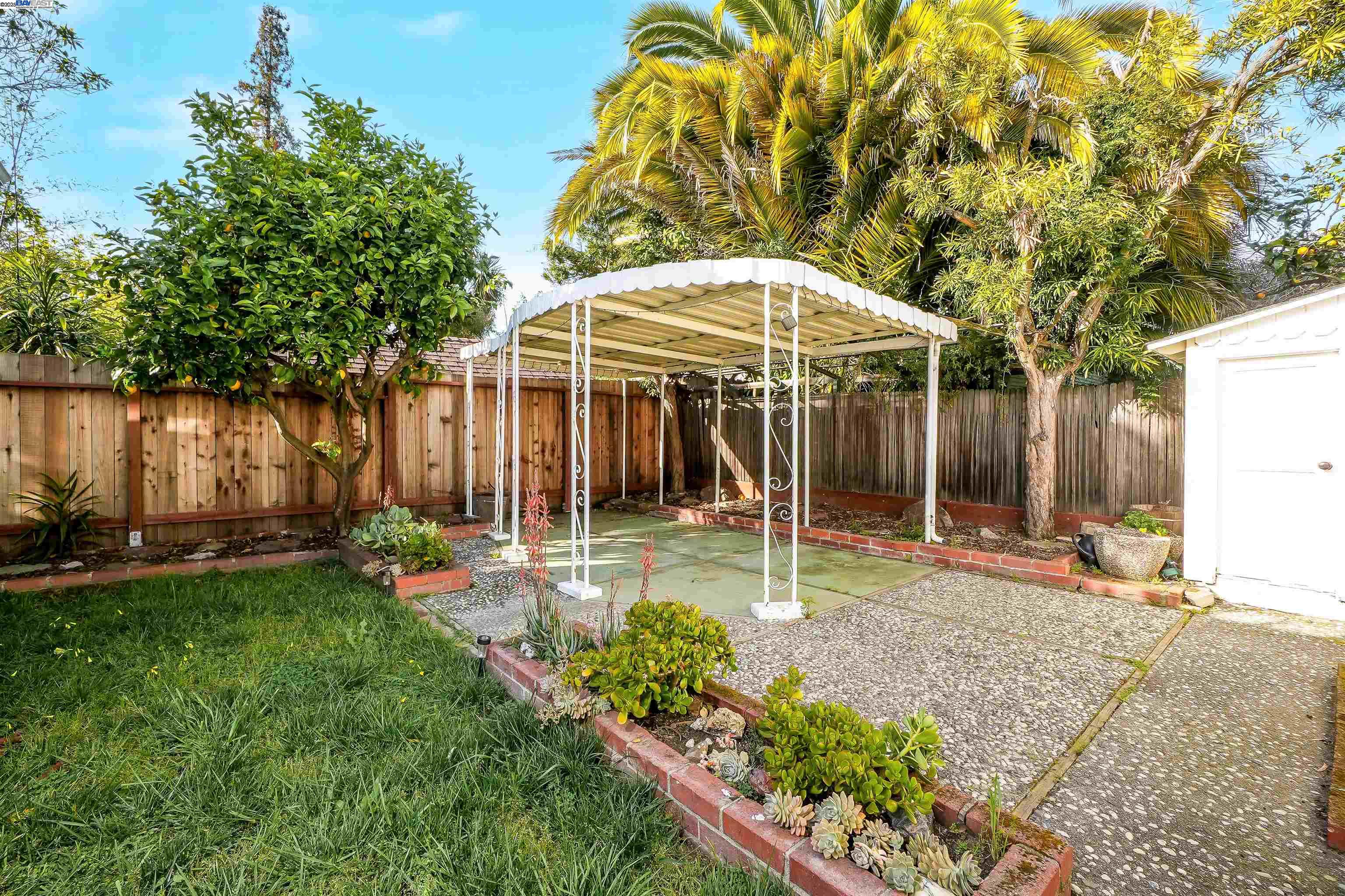 property-img