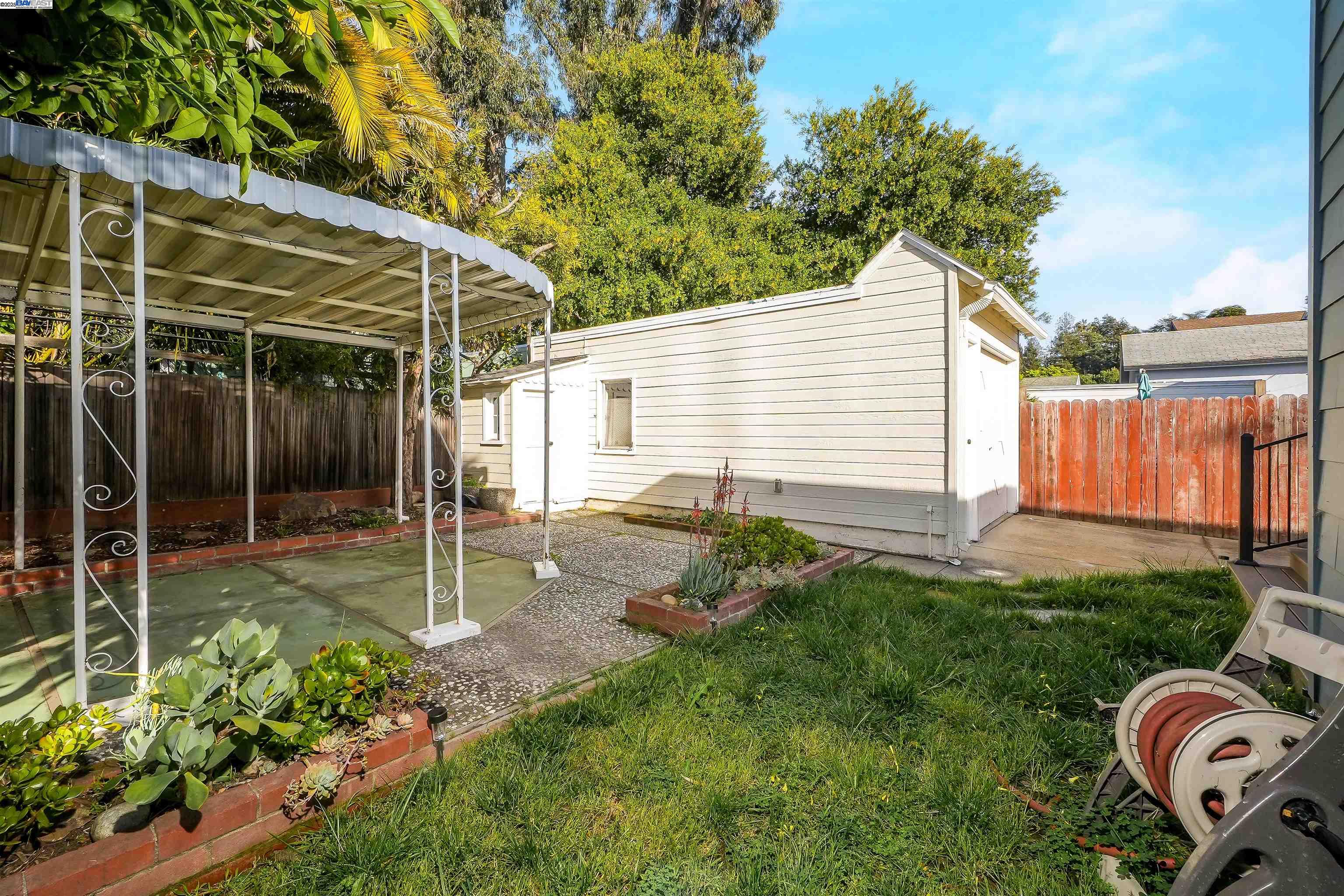 property-img