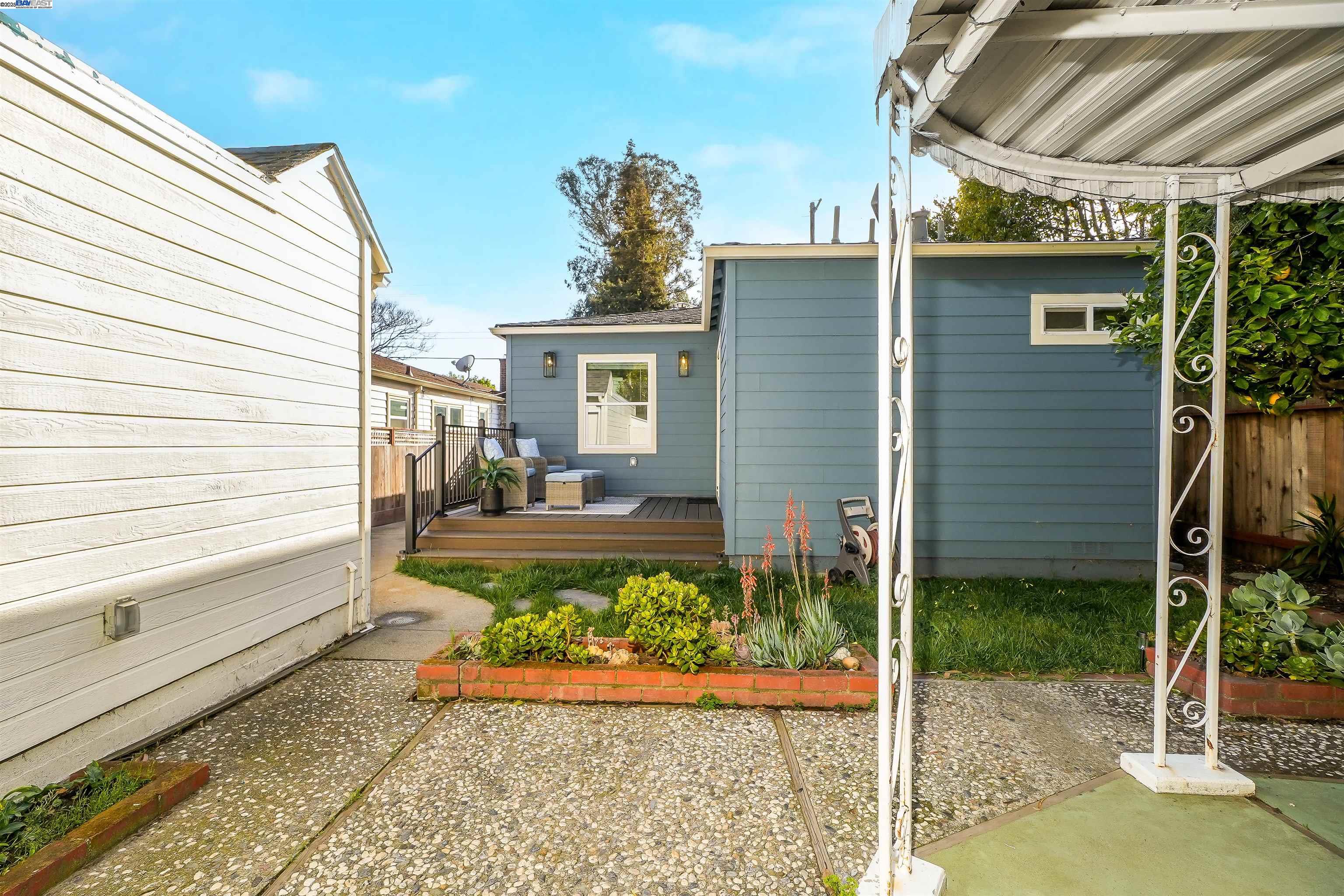 property-img