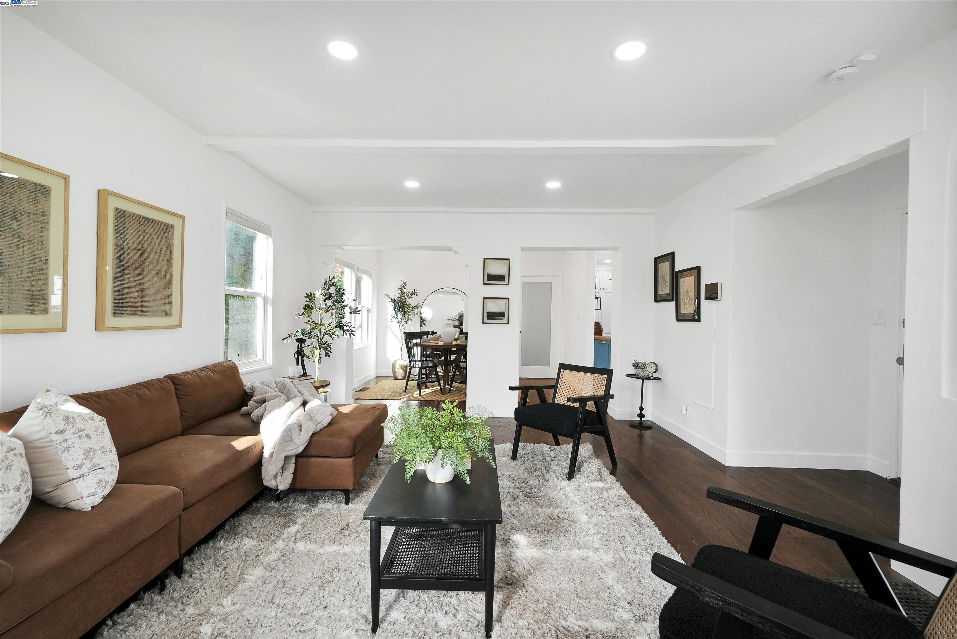 property-img