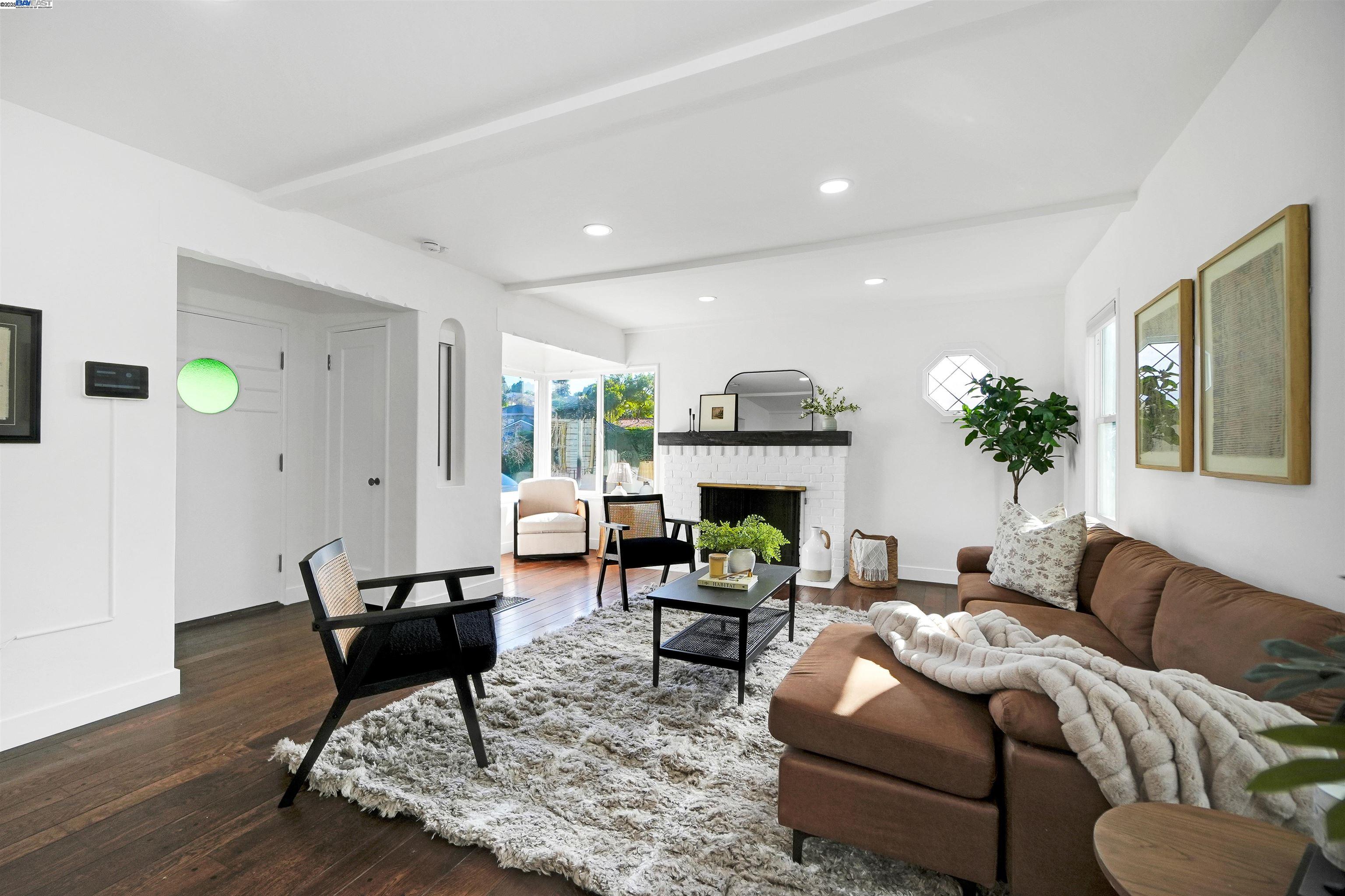 property-img