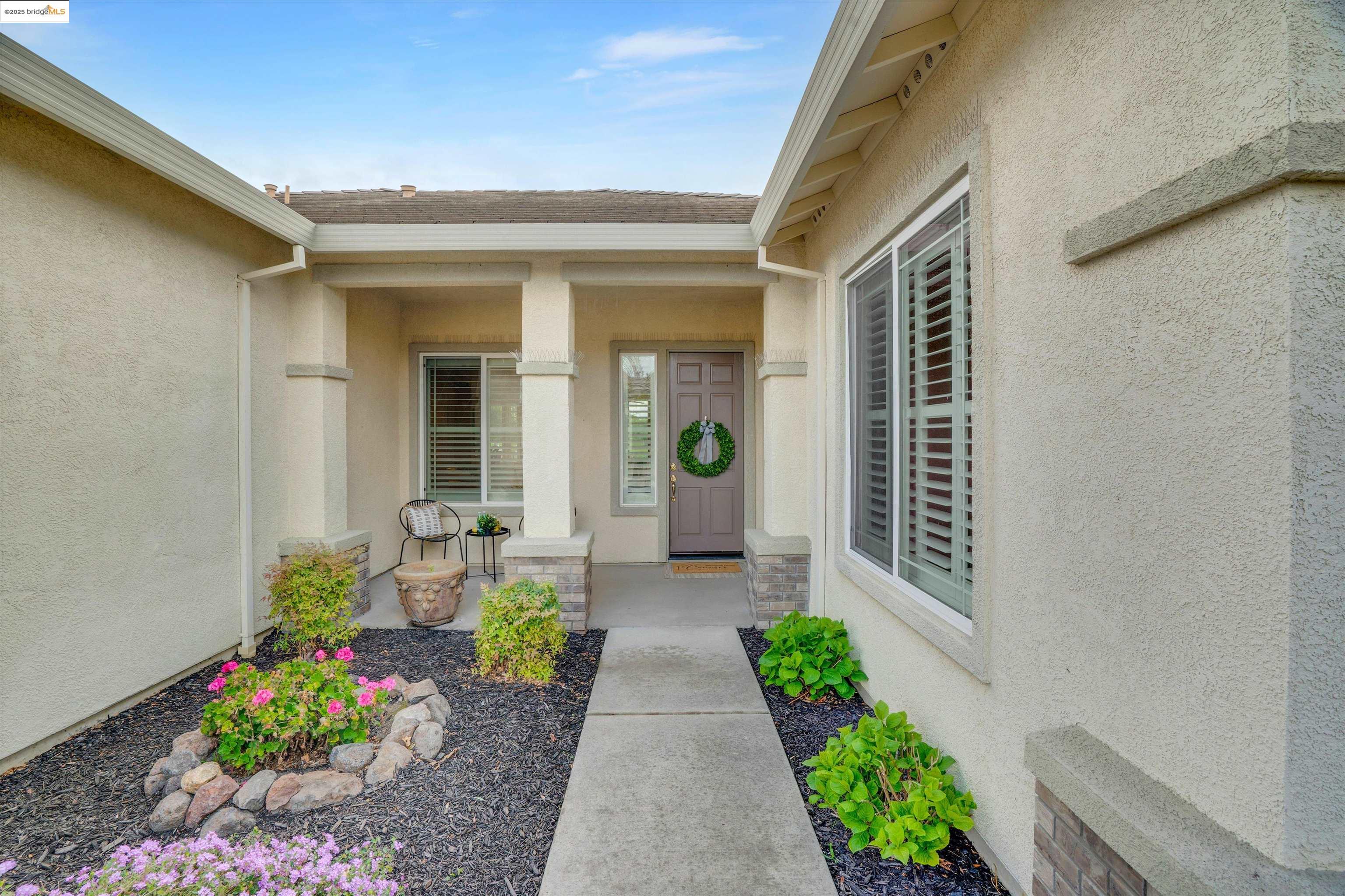 Detail Gallery Image 1 of 1 For 1106 Burghley Ln, Brentwood,  CA 94513 - 2 Beds | 2/1 Baths