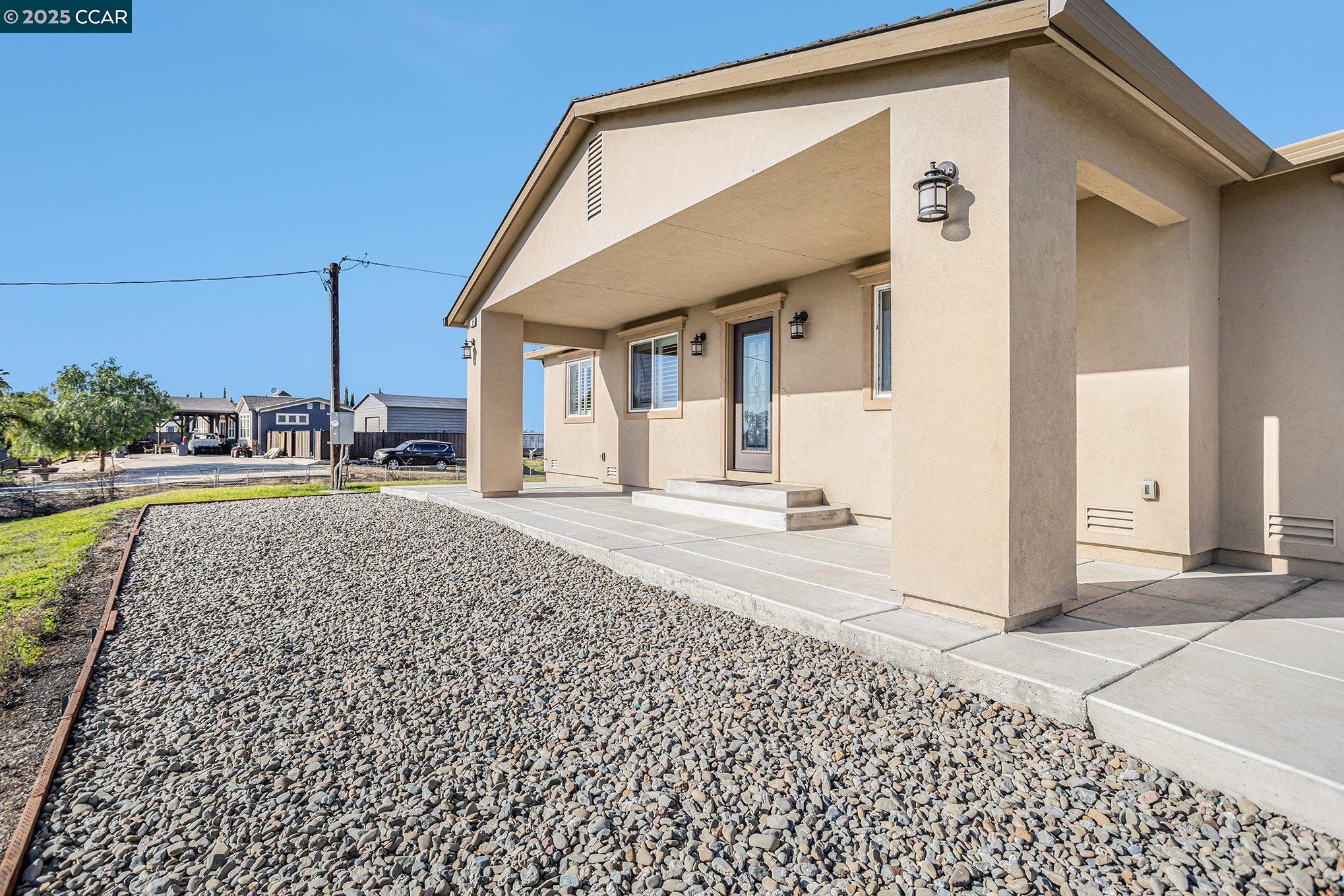 Detail Gallery Image 4 of 34 For 89 Homestead Rd, Tracy,  CA 95304 - 4 Beds | 2 Baths