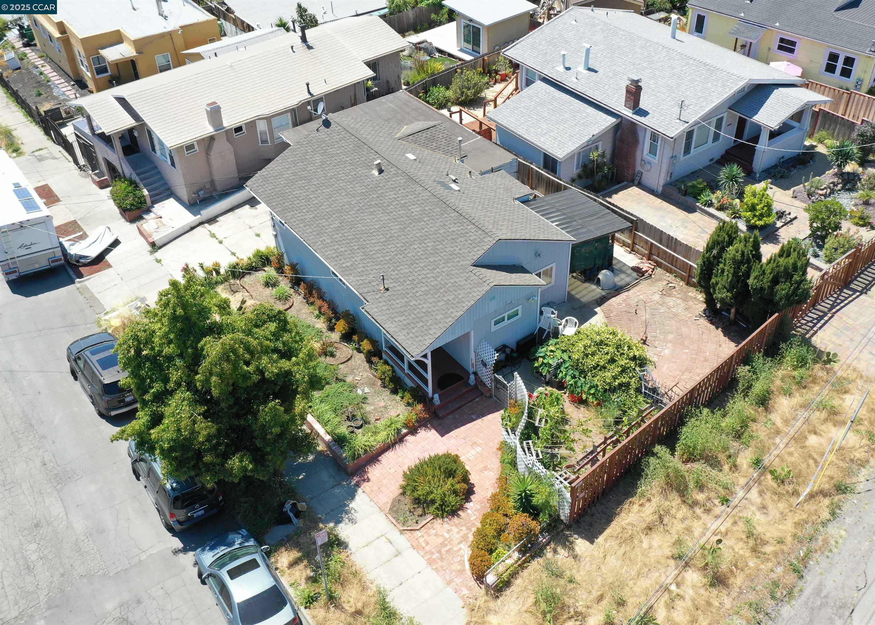 Detail Gallery Image 2 of 27 For 9899 Thermal Street, Oakland,  CA 94605-4864 - – Beds | – Baths