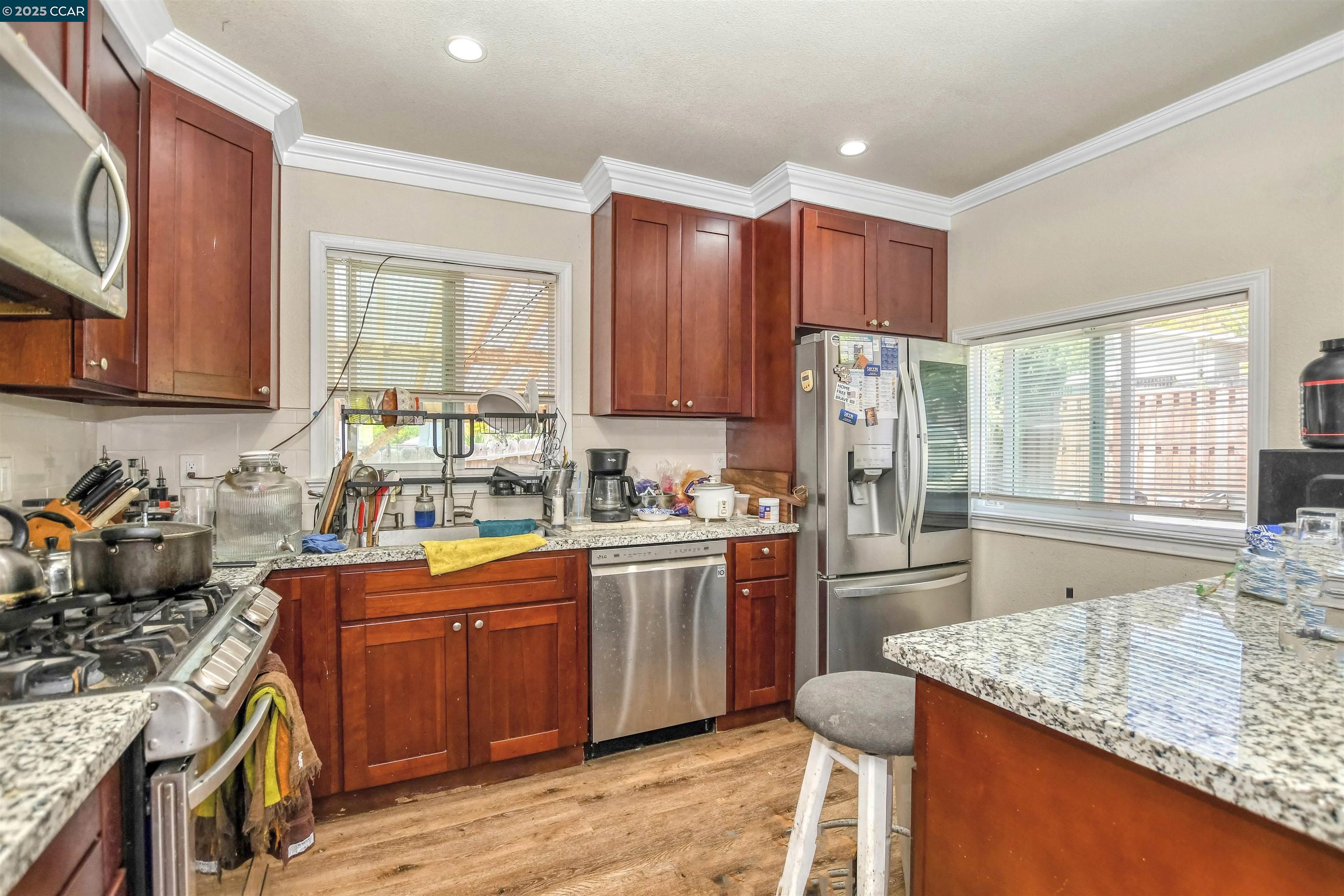 Detail Gallery Image 13 of 27 For 9899 Thermal Street, Oakland,  CA 94605-4864 - – Beds | – Baths
