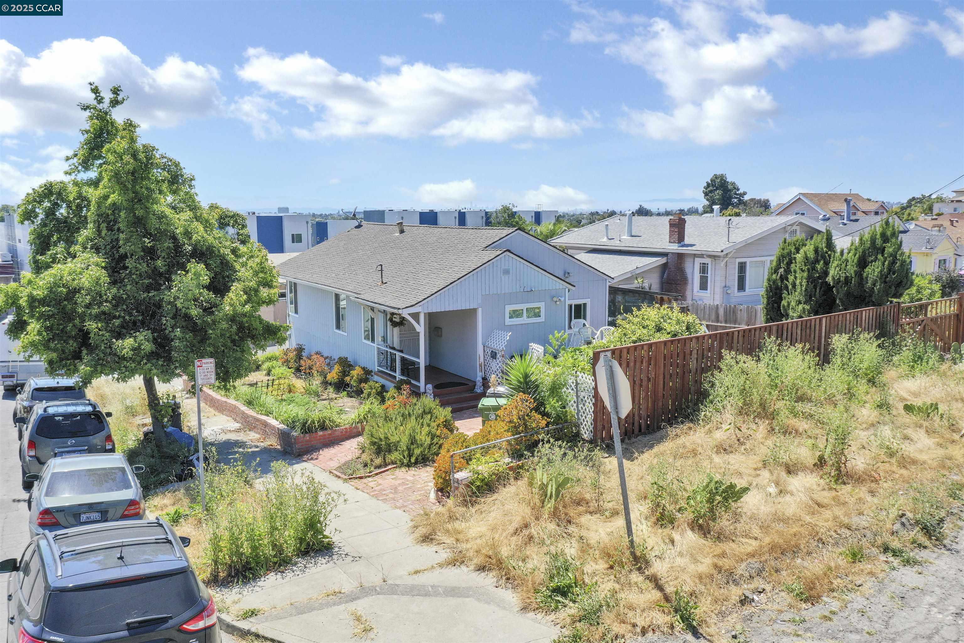 Detail Gallery Image 5 of 27 For 9899 Thermal Street, Oakland,  CA 94605-4864 - – Beds | – Baths