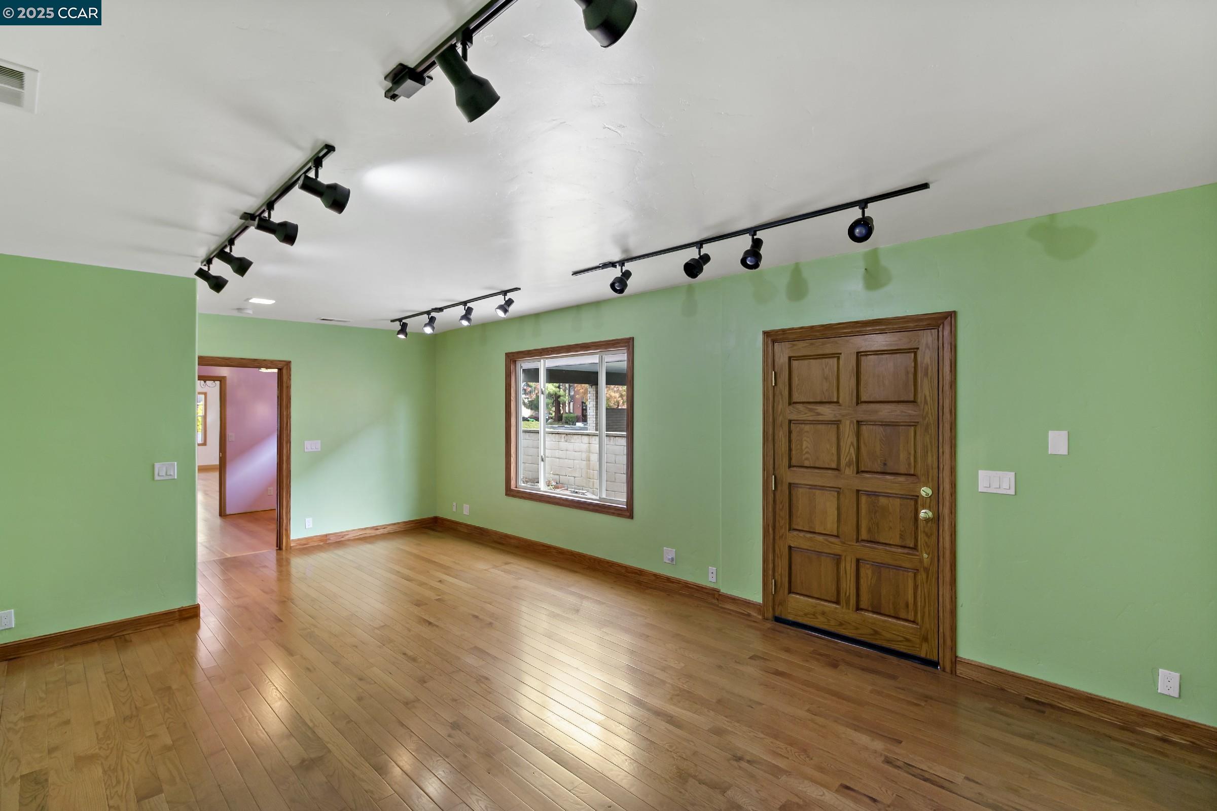 Detail Gallery Image 18 of 44 For 337 Bedal Ln, Campbell,  CA 95008 - 3 Beds | 3 Baths
