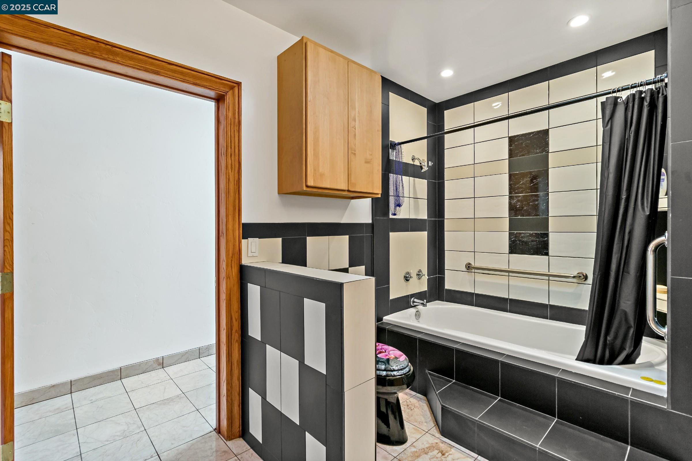 Detail Gallery Image 20 of 44 For 337 Bedal Ln, Campbell,  CA 95008 - 3 Beds | 3 Baths