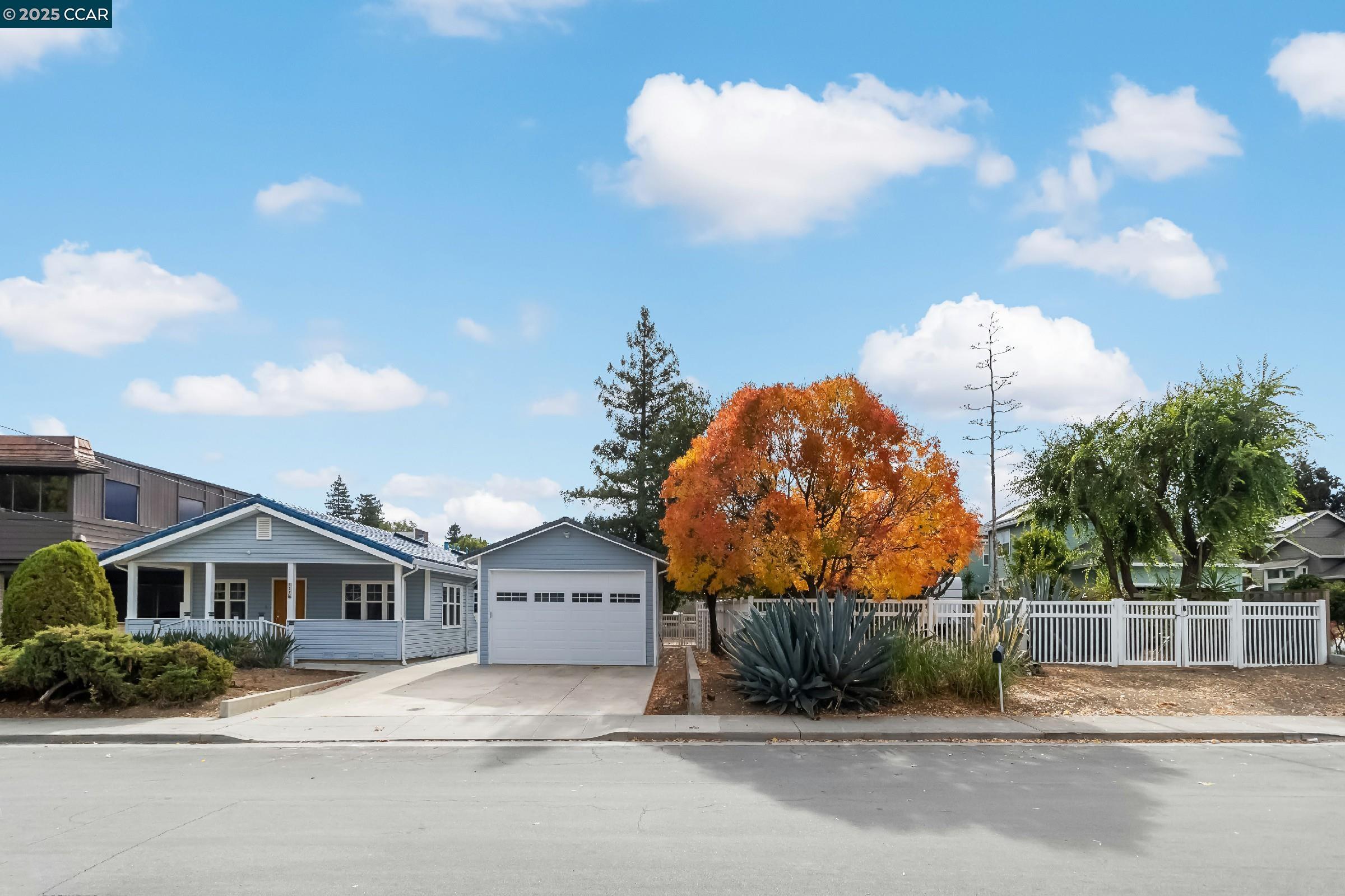 Detail Gallery Image 3 of 44 For 337 Bedal Ln, Campbell,  CA 95008 - 3 Beds | 3 Baths