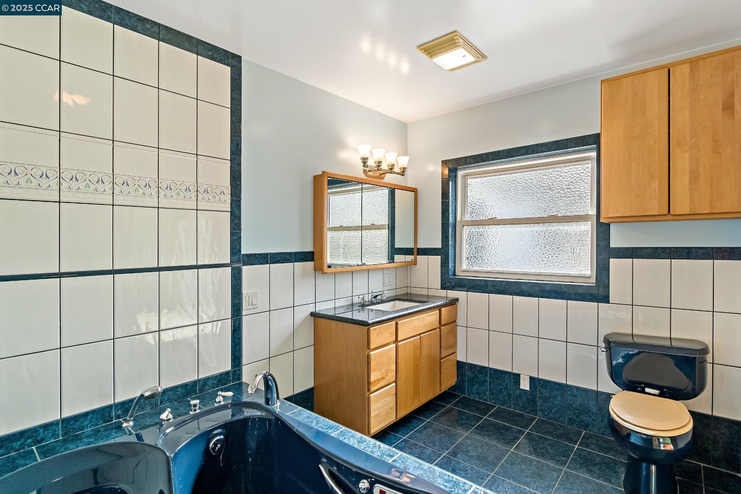 Detail Gallery Image 31 of 44 For 337 Bedal Ln, Campbell,  CA 95008 - 3 Beds | 3 Baths