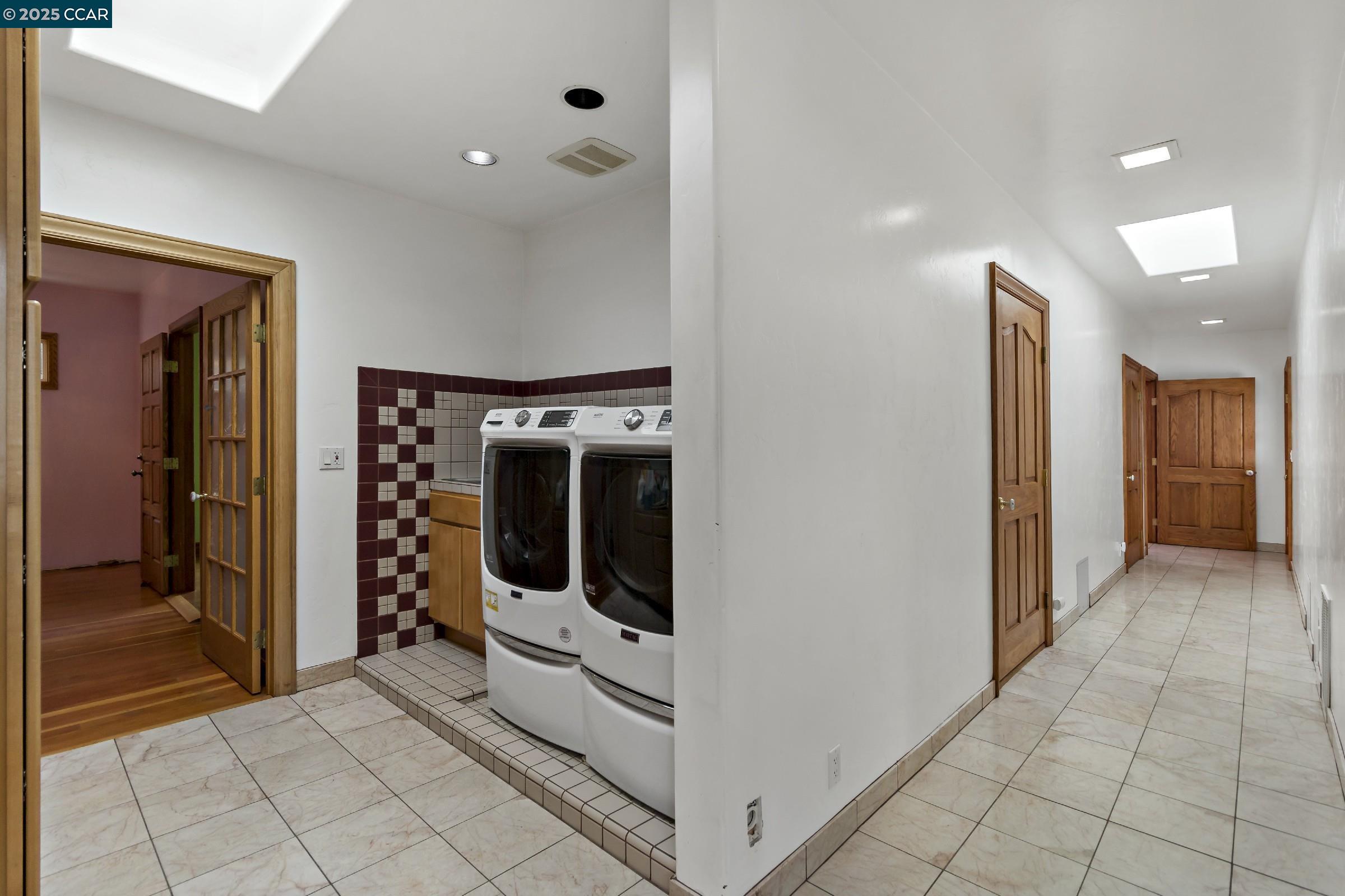 Detail Gallery Image 34 of 44 For 337 Bedal Ln, Campbell,  CA 95008 - 3 Beds | 3 Baths