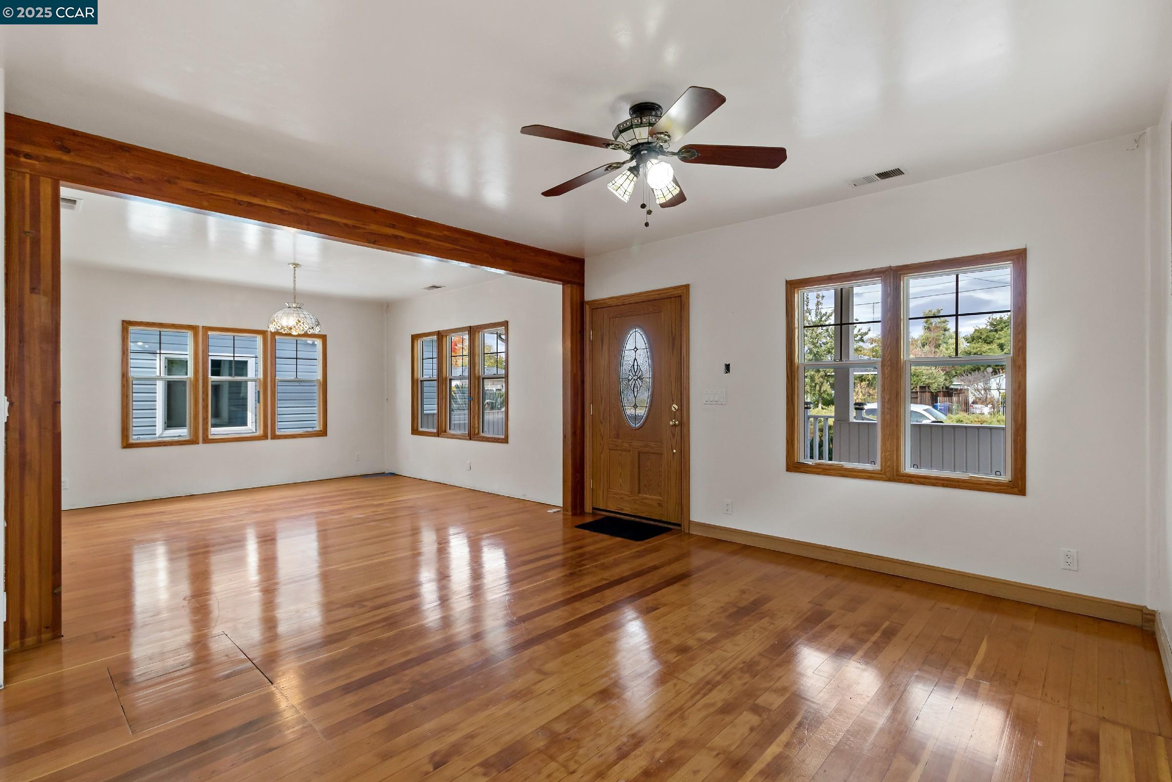 Detail Gallery Image 8 of 44 For 337 Bedal Ln, Campbell,  CA 95008 - 3 Beds | 3 Baths