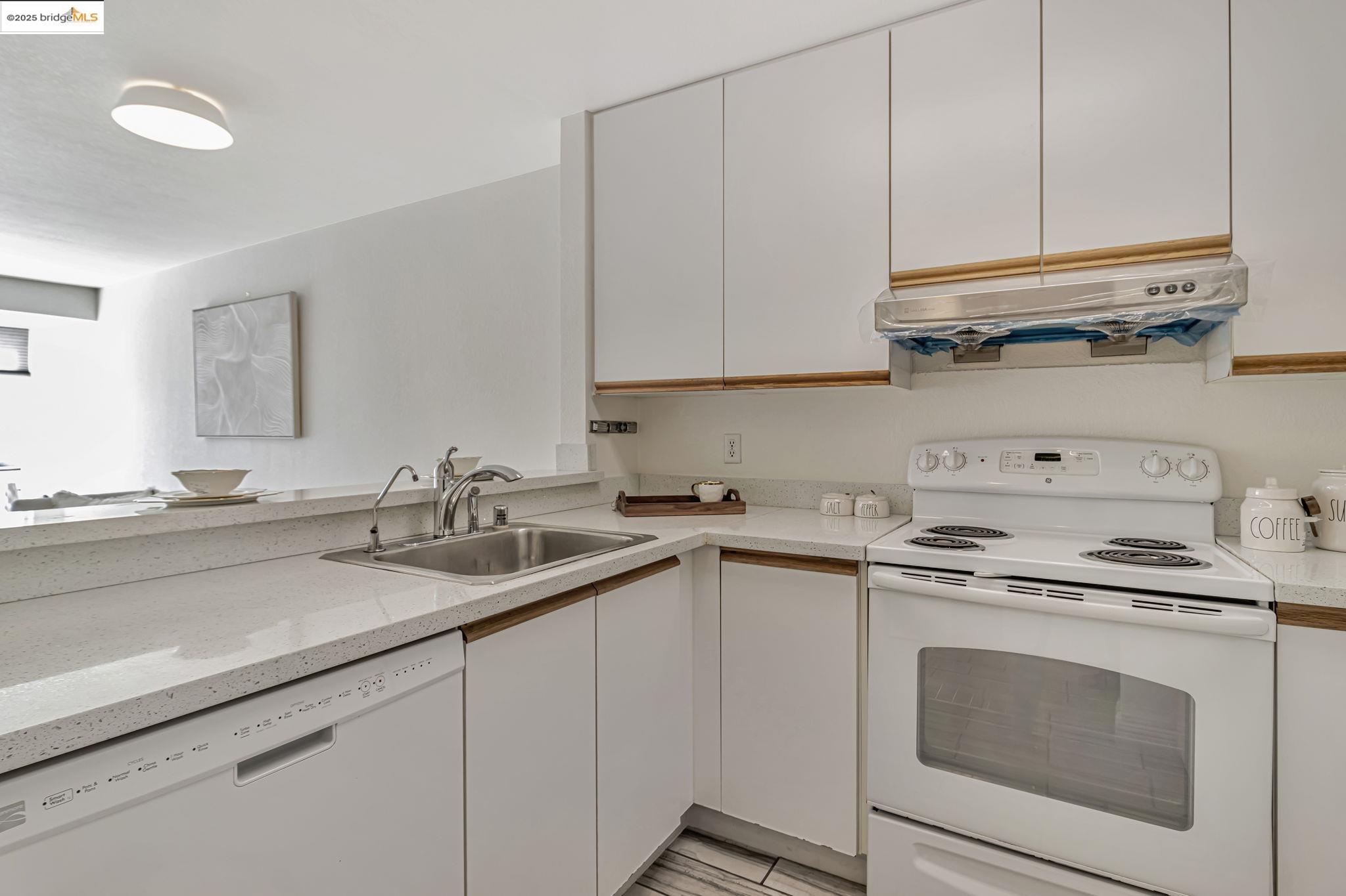 Photo #15: 41091988 Listing: Photo #15