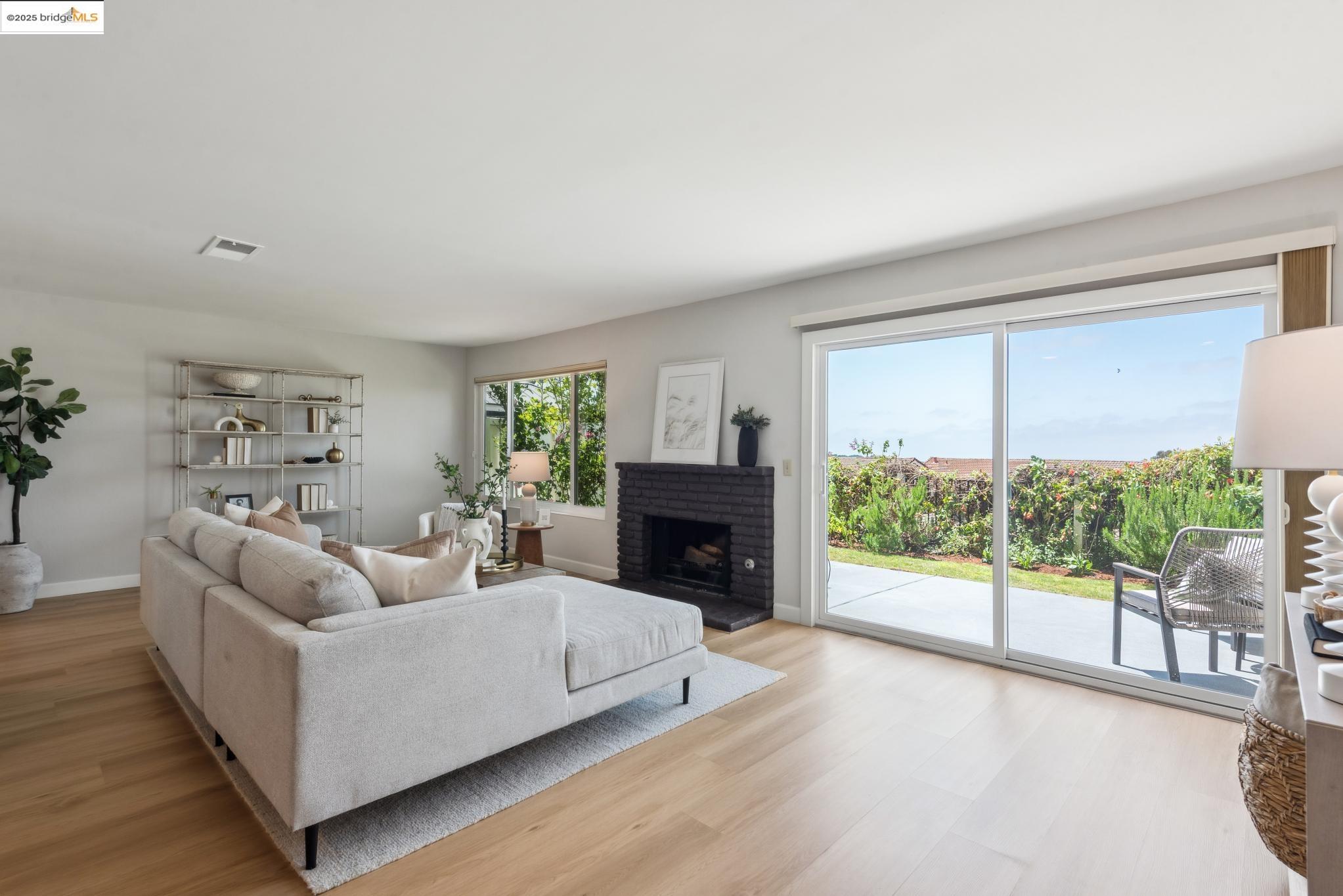 Photo #15: 41091989 Listing: Photo #15