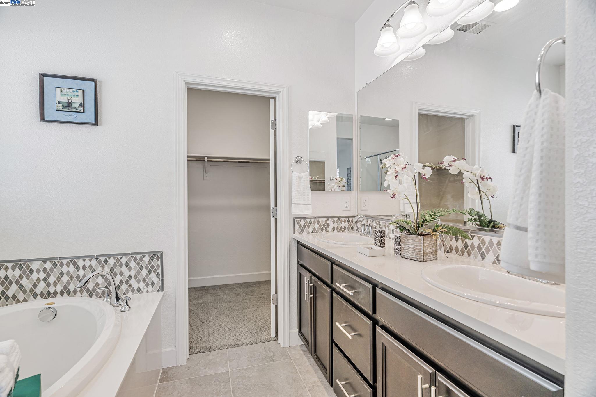 Detail Gallery Image 13 of 20 For 705 Cannery Pl, San Jose,  CA 95112 - 3 Beds | 3/1 Baths
