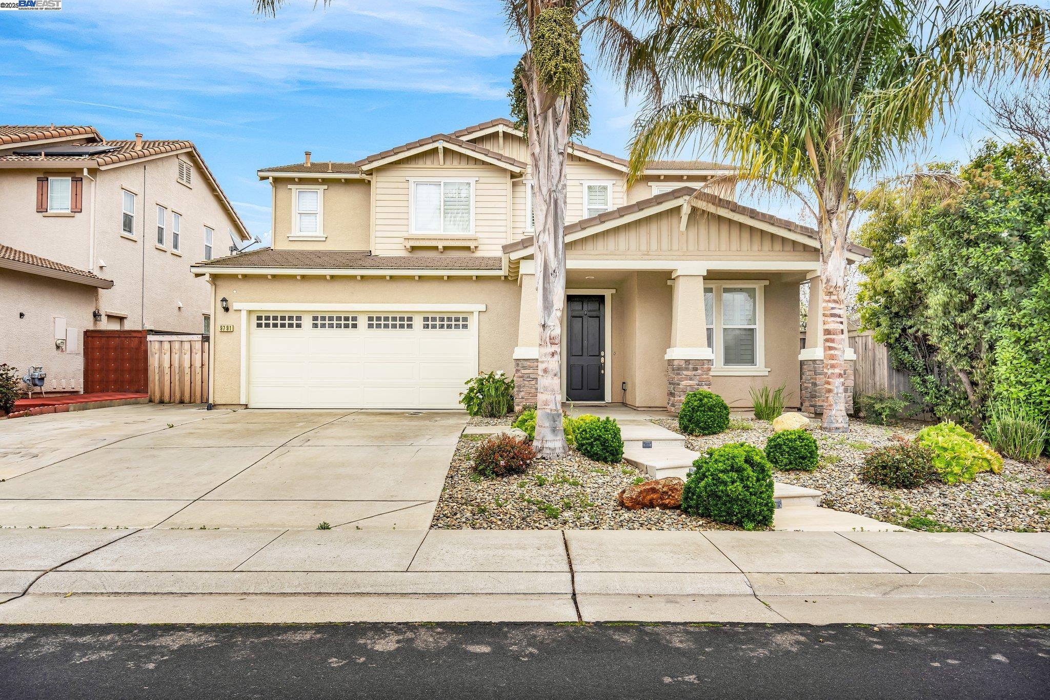 Detail Gallery Image 1 of 1 For 9791 Dirusso Cir, Elk Grove,  CA 95757 - 5 Beds | 3 Baths