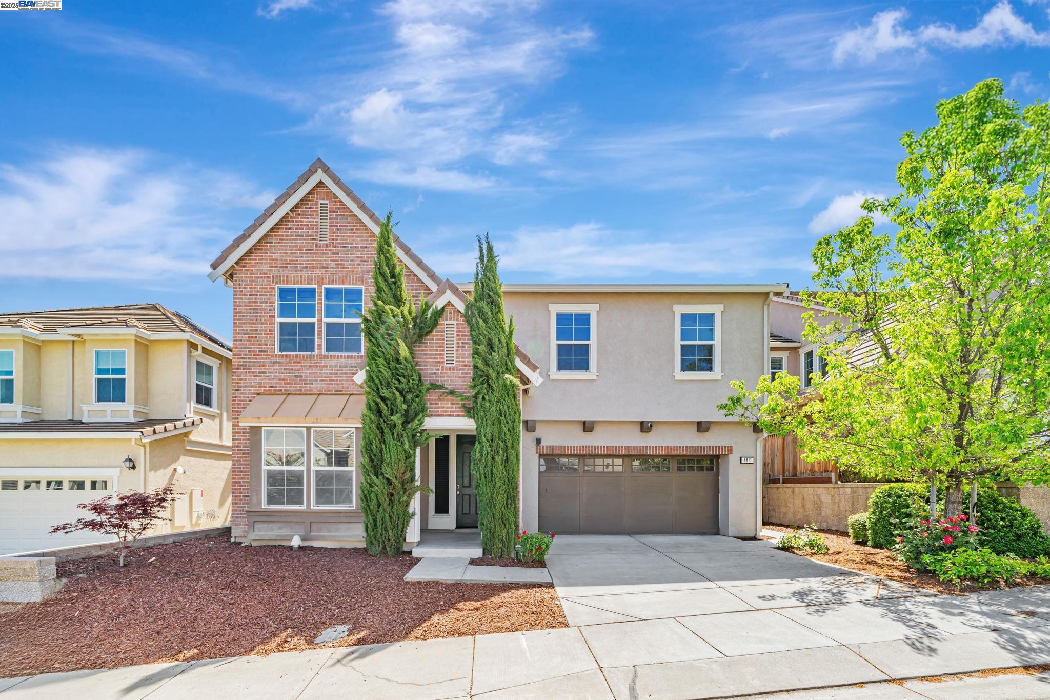 Detail Gallery Image 1 of 60 For 6811 Syrah Dr, Dublin,  CA 94568 - 5 Beds | 3 Baths