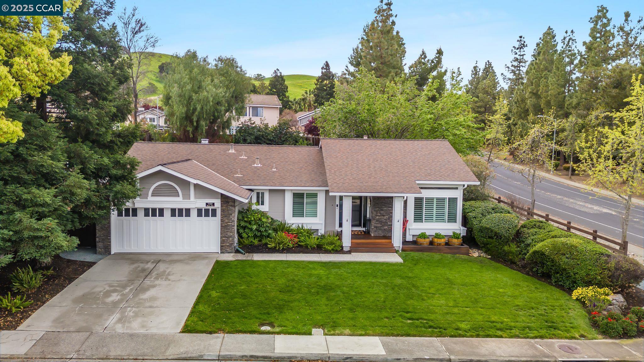Detail Gallery Image 1 of 1 For 5400 Morengo Dr, Concord,  CA 94521 - 4 Beds | 2/1 Baths