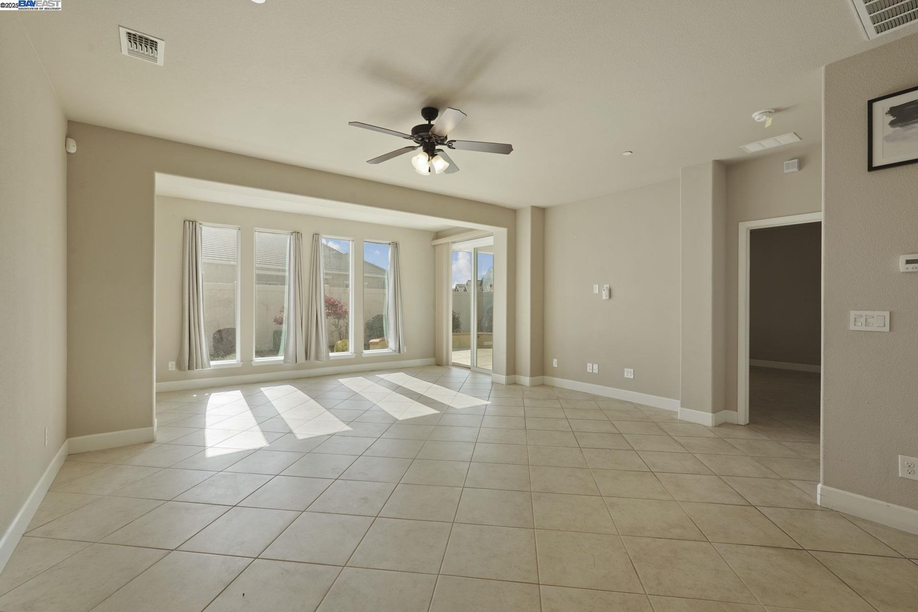 Detail Gallery Image 20 of 51 For 2961 Clear Point Way, Manteca,  CA 95336 - 2 Beds | 2 Baths