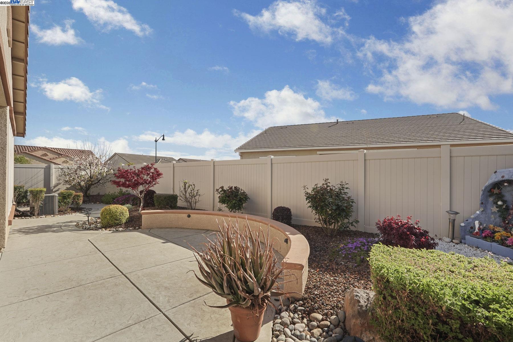 Detail Gallery Image 35 of 51 For 2961 Clear Point Way, Manteca,  CA 95336 - 2 Beds | 2 Baths