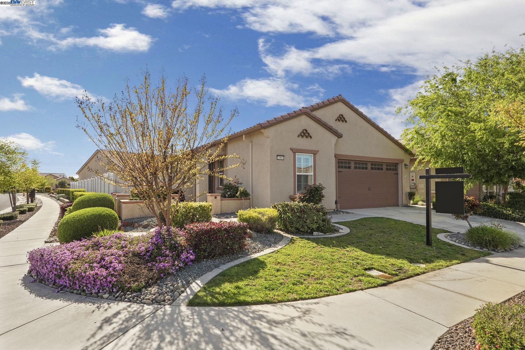 Detail Gallery Image 6 of 51 For 2961 Clear Point Way, Manteca,  CA 95336 - 2 Beds | 2 Baths