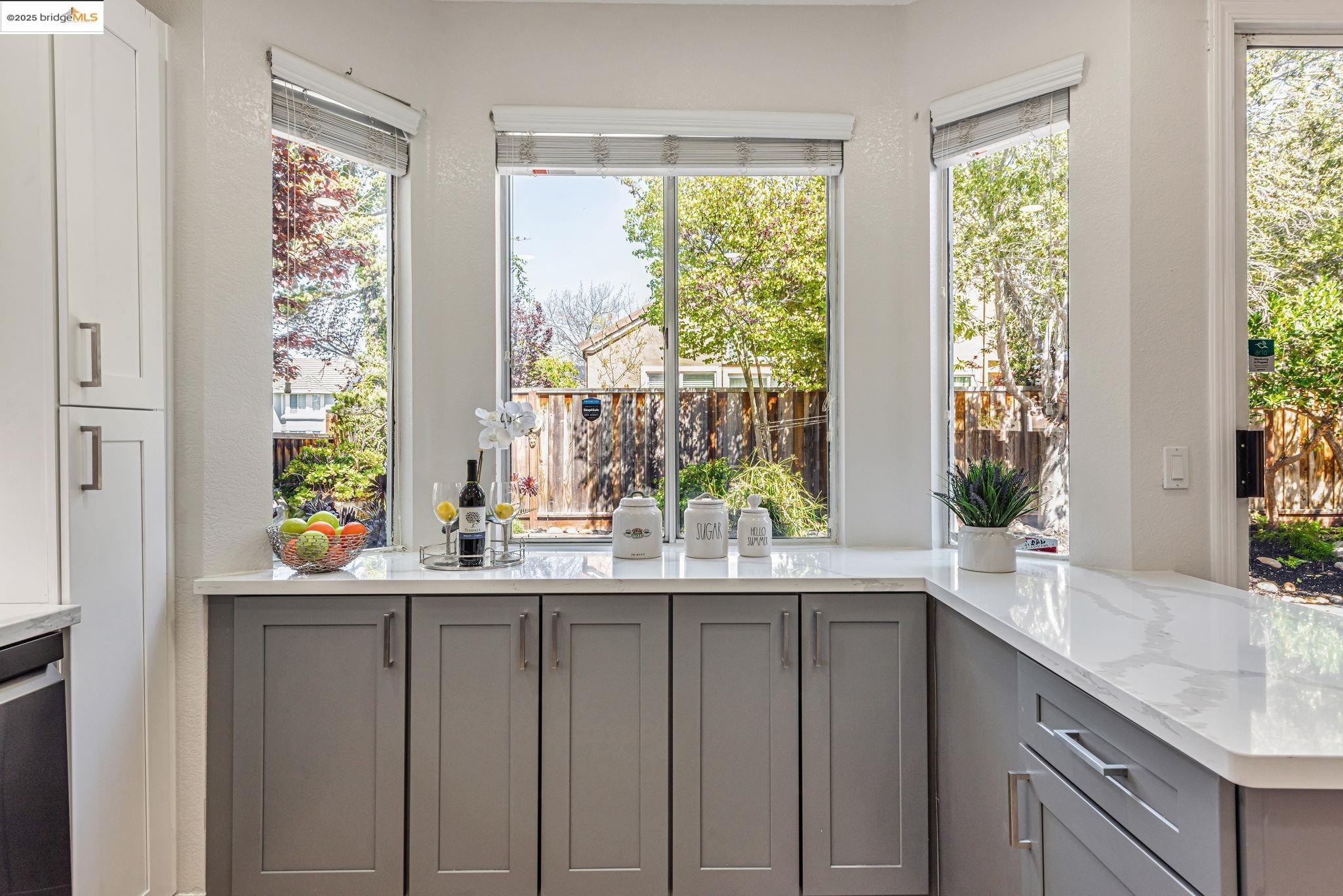 Detail Gallery Image 10 of 34 For 34299 Eucalyptus Ter, Fremont,  CA 94555 - 3 Beds | 2/1 Baths