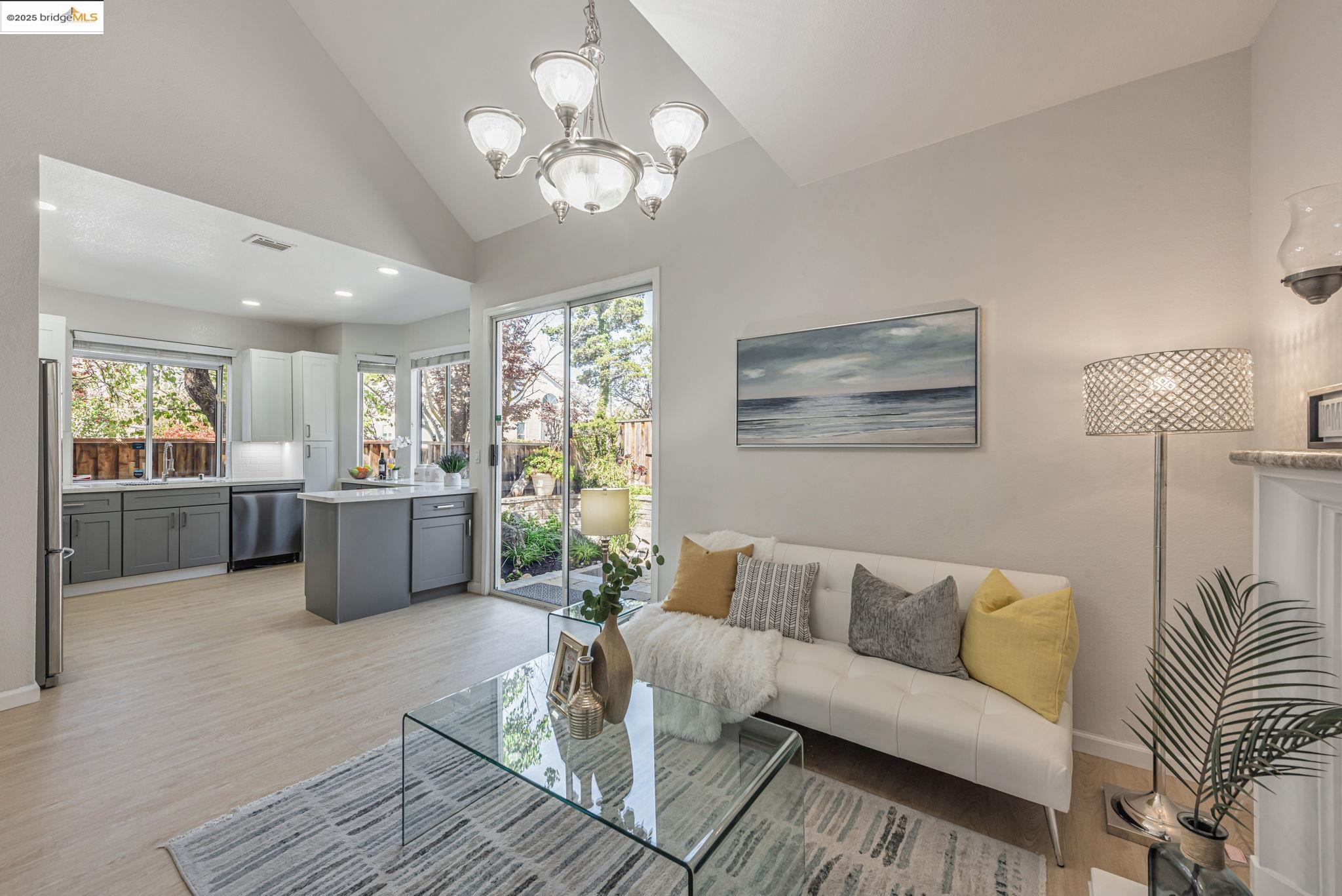 Detail Gallery Image 12 of 34 For 34299 Eucalyptus Ter, Fremont,  CA 94555 - 3 Beds | 2/1 Baths