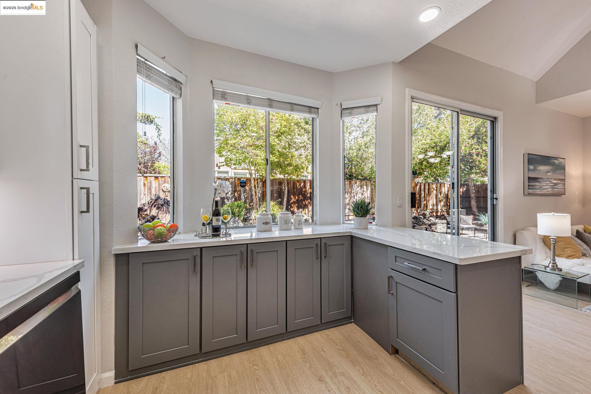 Detail Gallery Image 9 of 34 For 34299 Eucalyptus Ter, Fremont,  CA 94555 - 3 Beds | 2/1 Baths